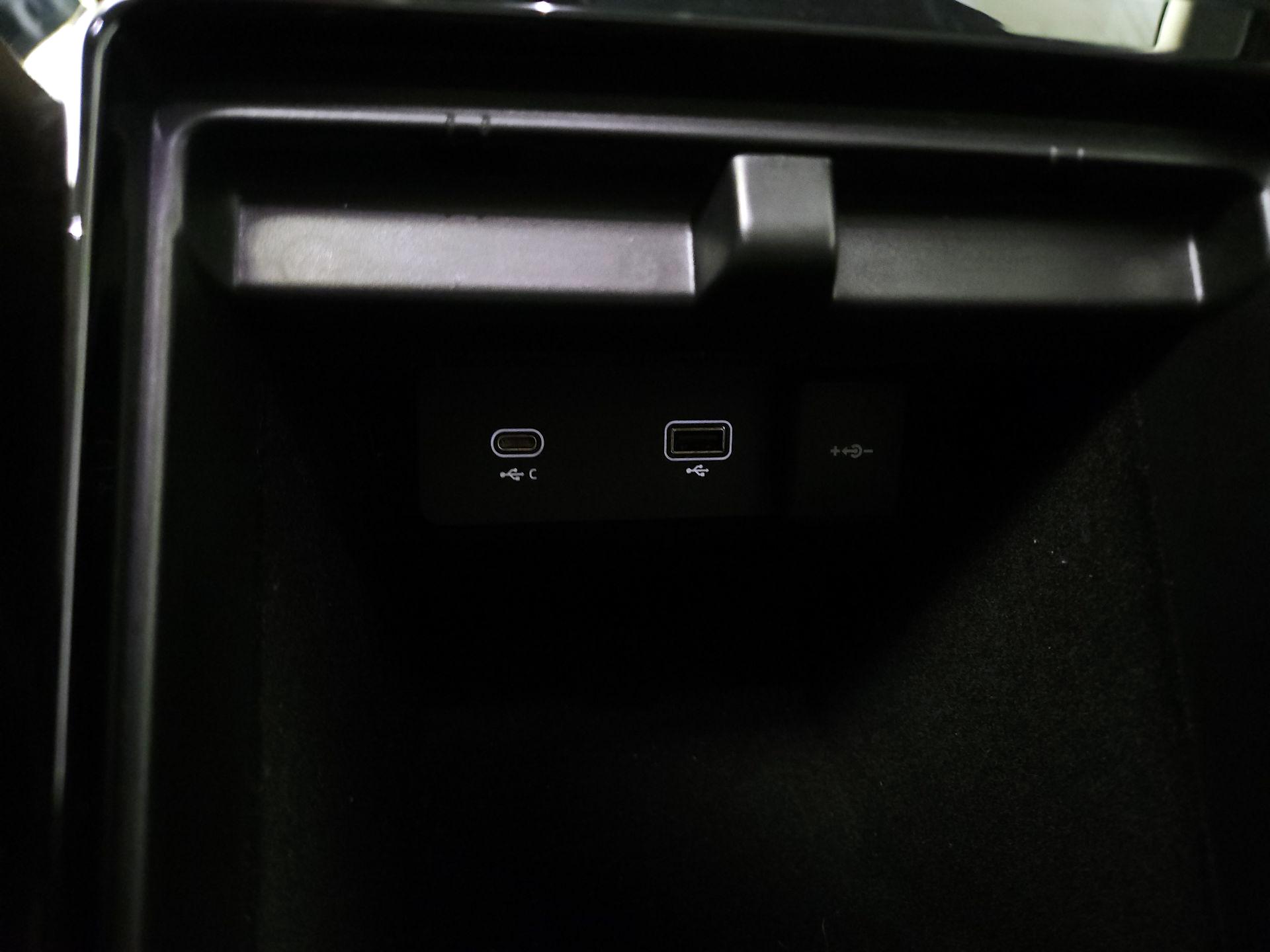 Thumbnail: 2021 Land Rover Range Rover Evoque - 19