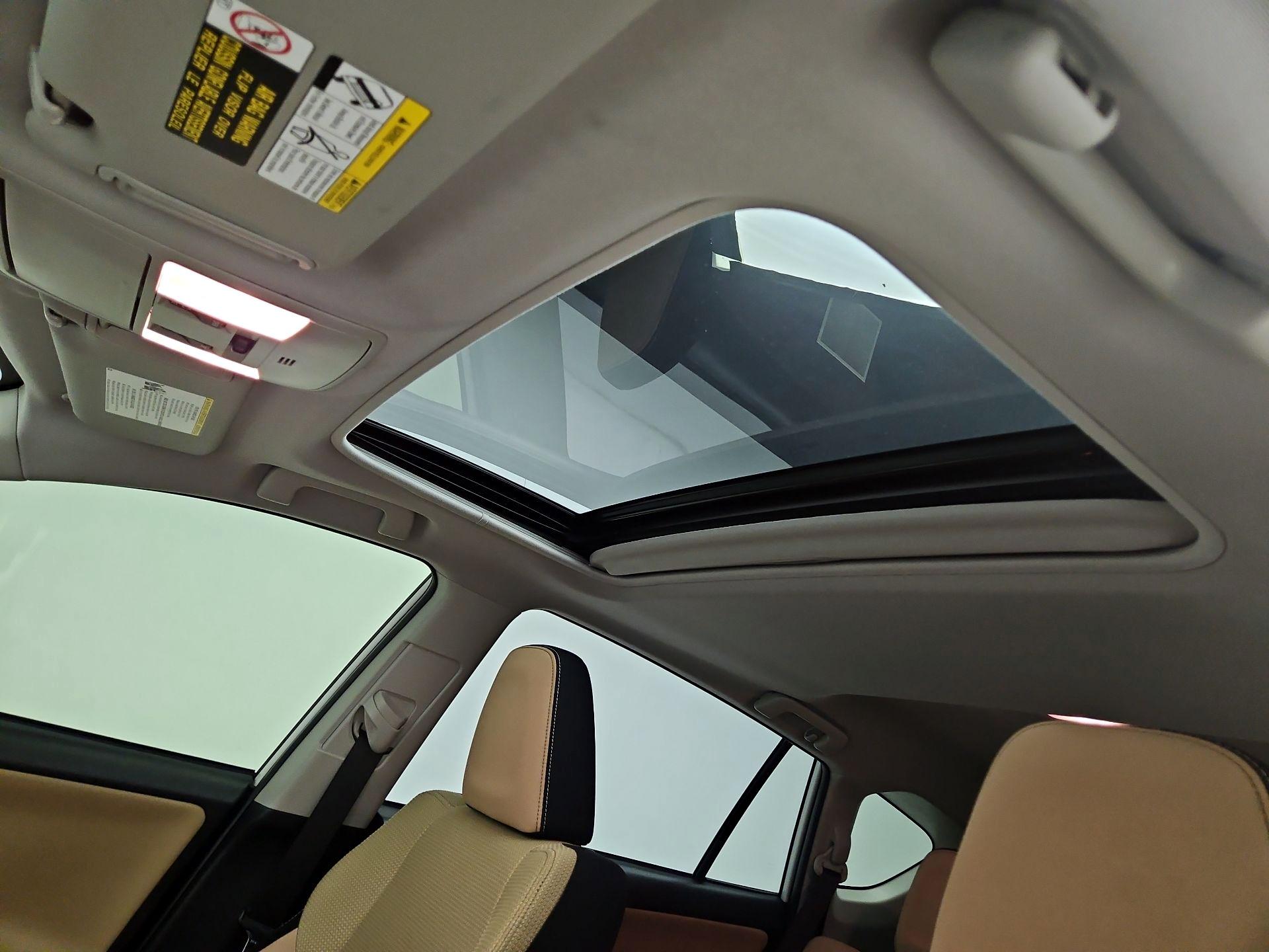 Thumbnail: 2017 Toyota RAV4 - 19