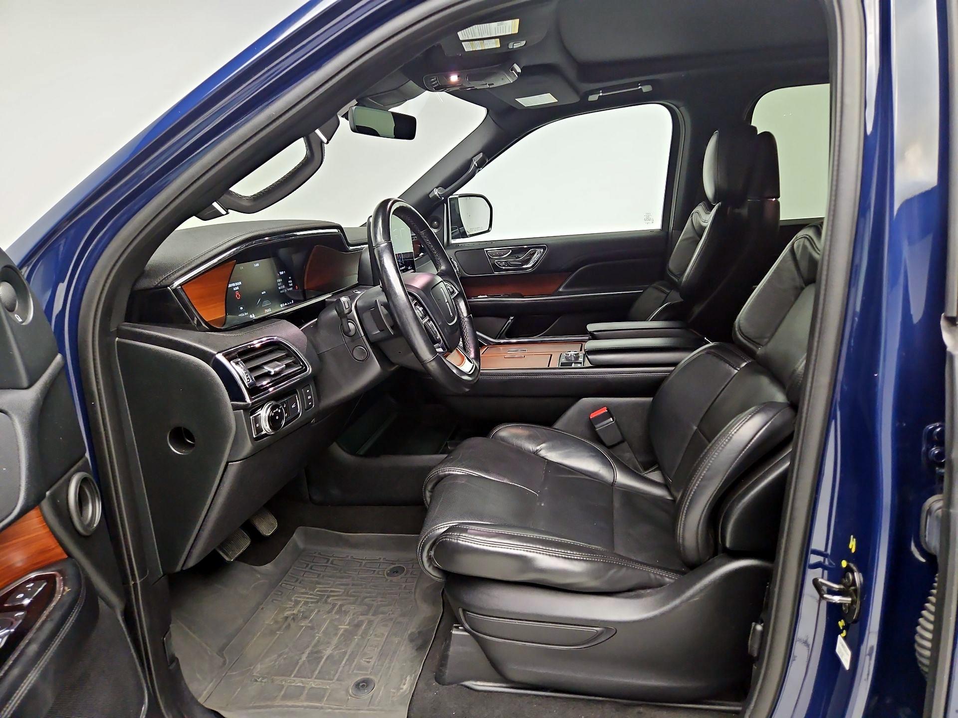 Thumbnail: 2020 Lincoln Navigator - 11