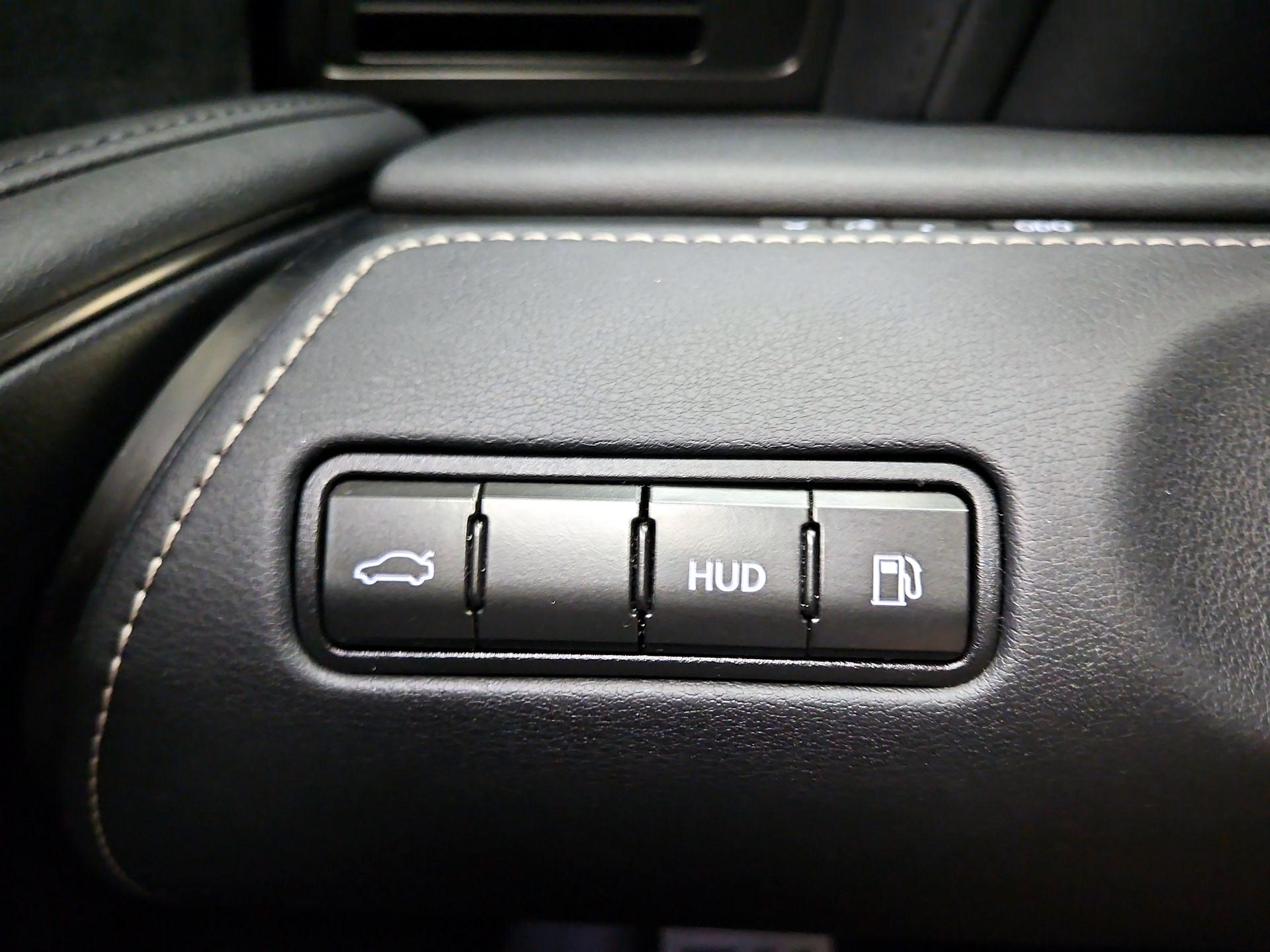 Thumbnail: 2021 Lexus LC - 13