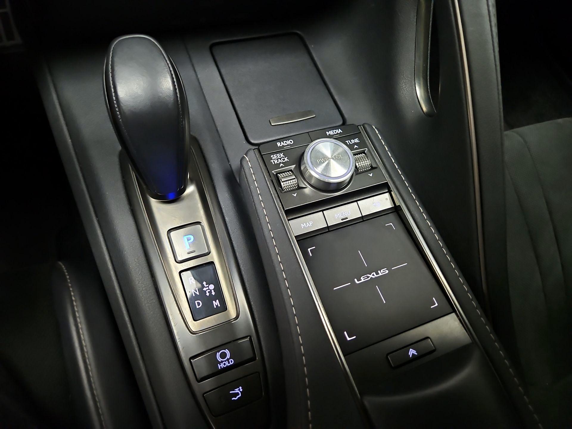 Thumbnail: 2021 Lexus LC - 18