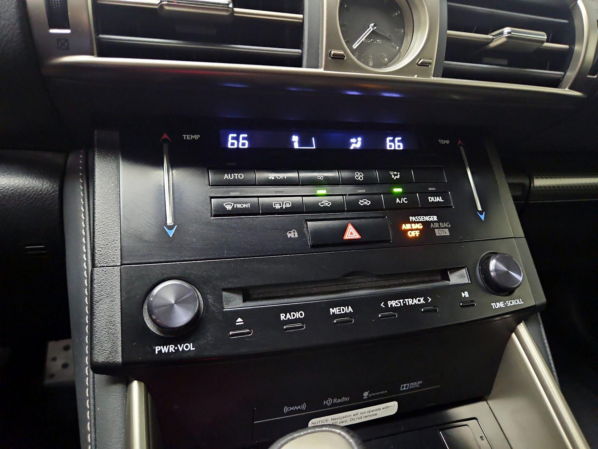 Thumbnail: 2014 Lexus IS - 17