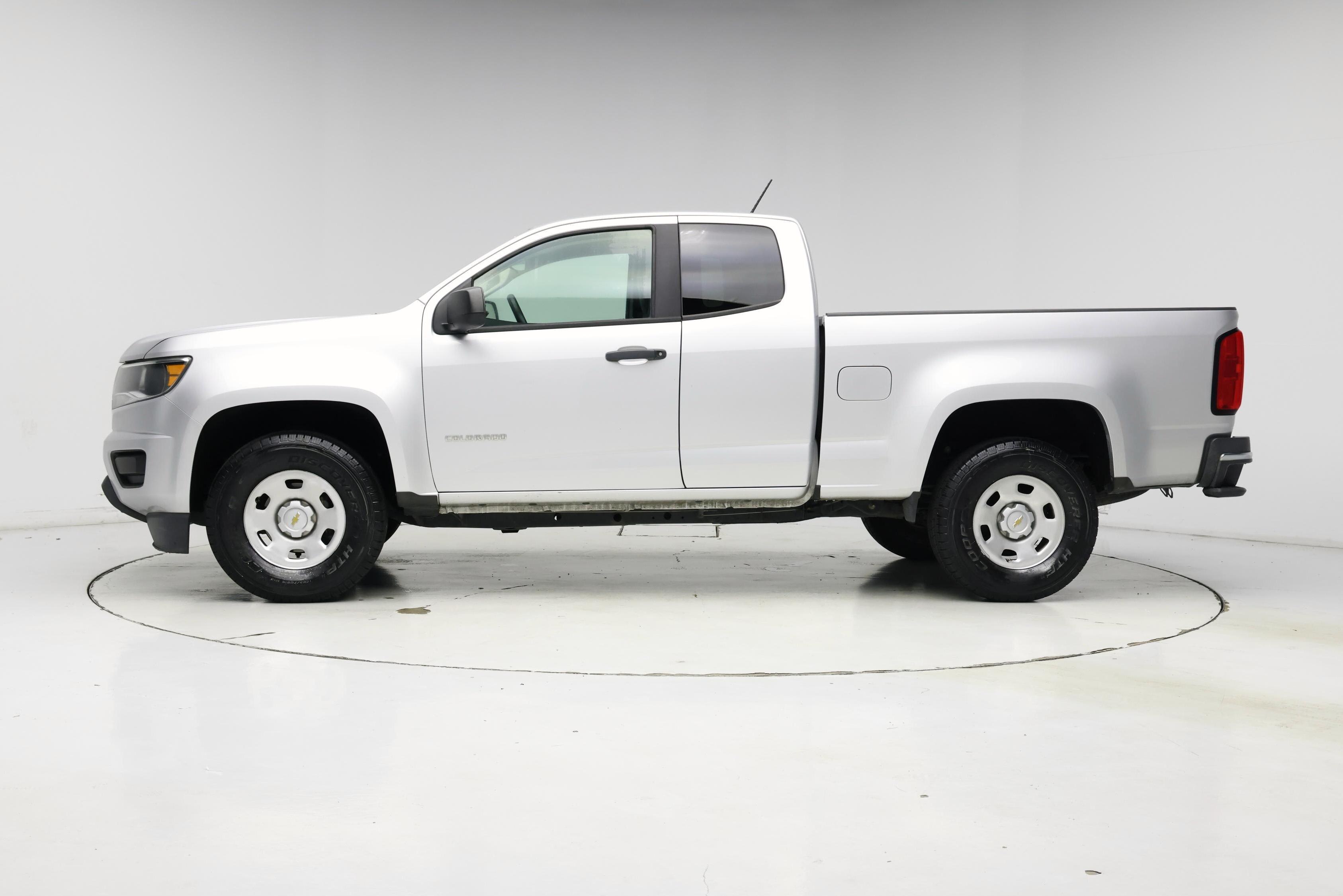 Thumbnail: 2019 Chevrolet Colorado - 3