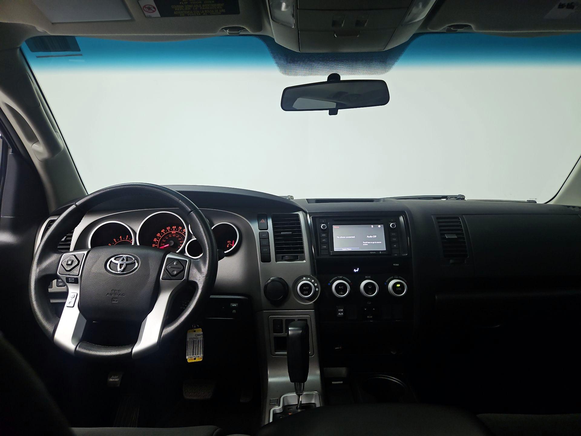 Thumbnail: 2015 Toyota Sequoia - 9