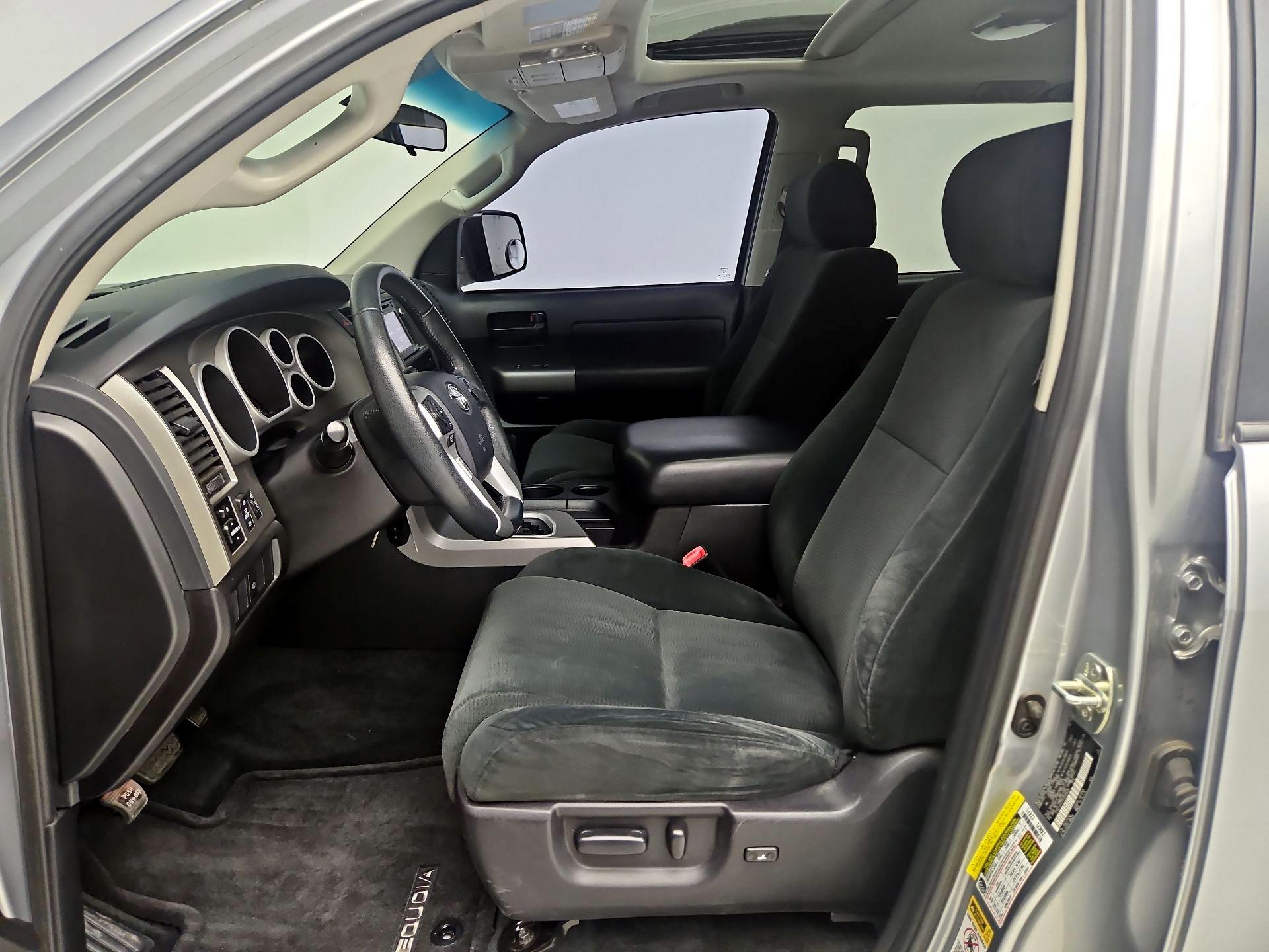 Thumbnail: 2015 Toyota Sequoia - 11