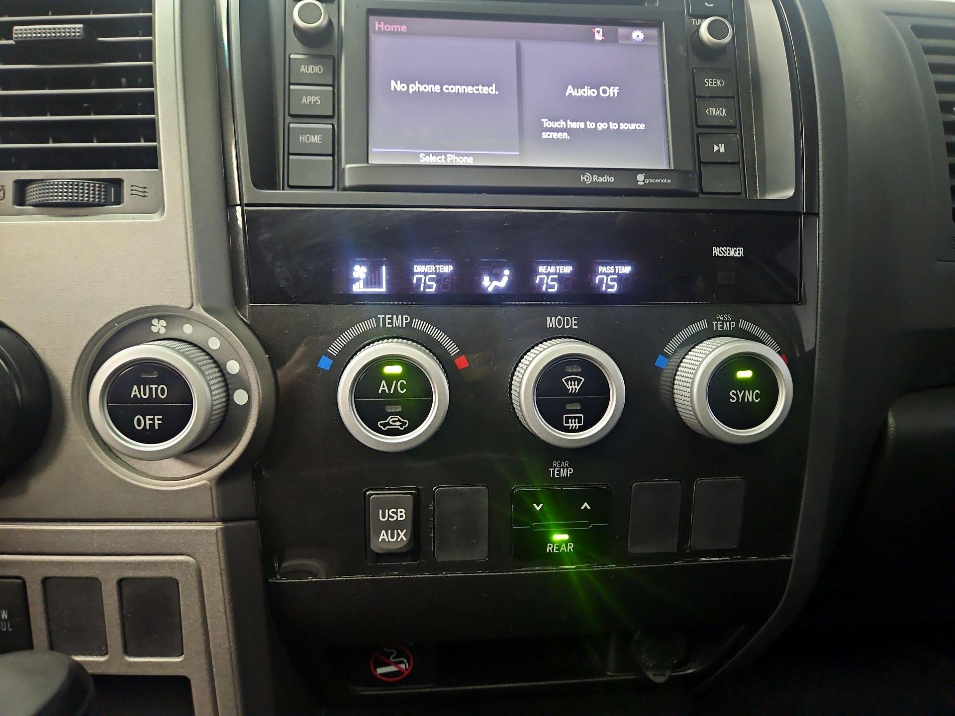 Thumbnail: 2015 Toyota Sequoia - 16