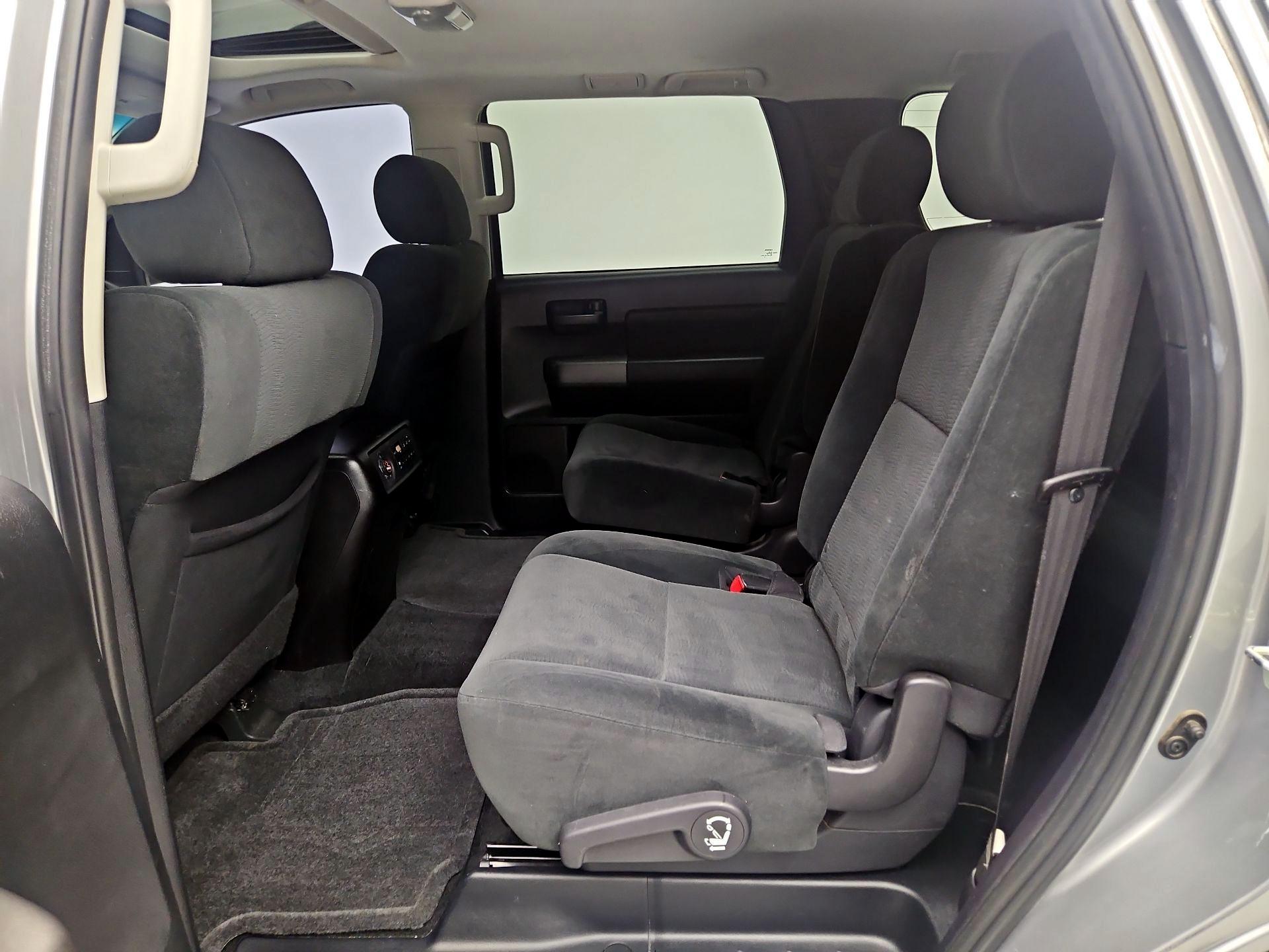 Thumbnail: 2015 Toyota Sequoia - 19