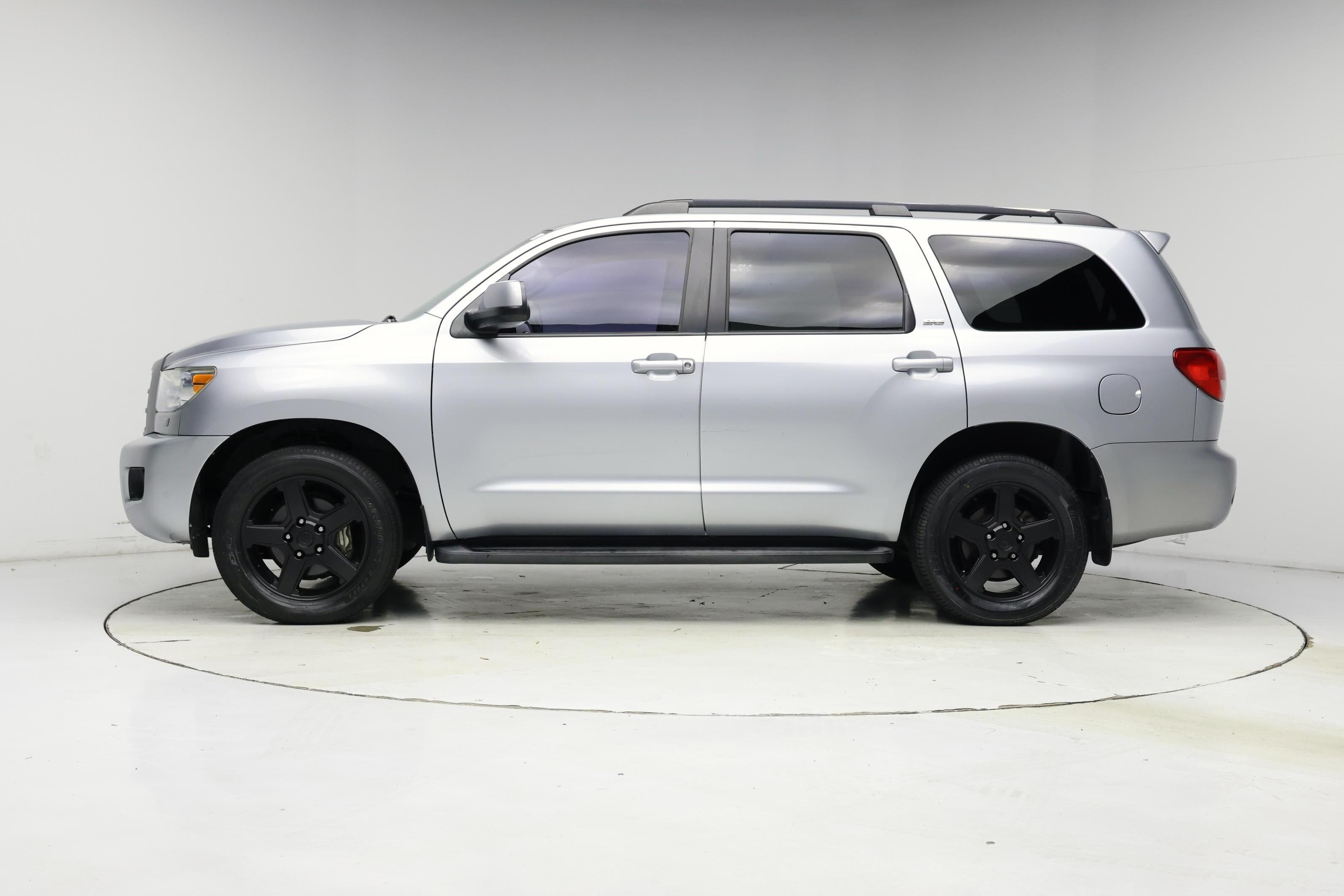 Thumbnail: 2015 Toyota Sequoia - 3