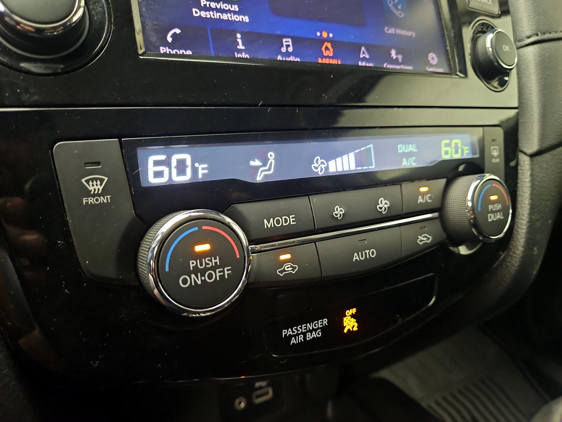 Thumbnail: 2018 Nissan Rogue - 17