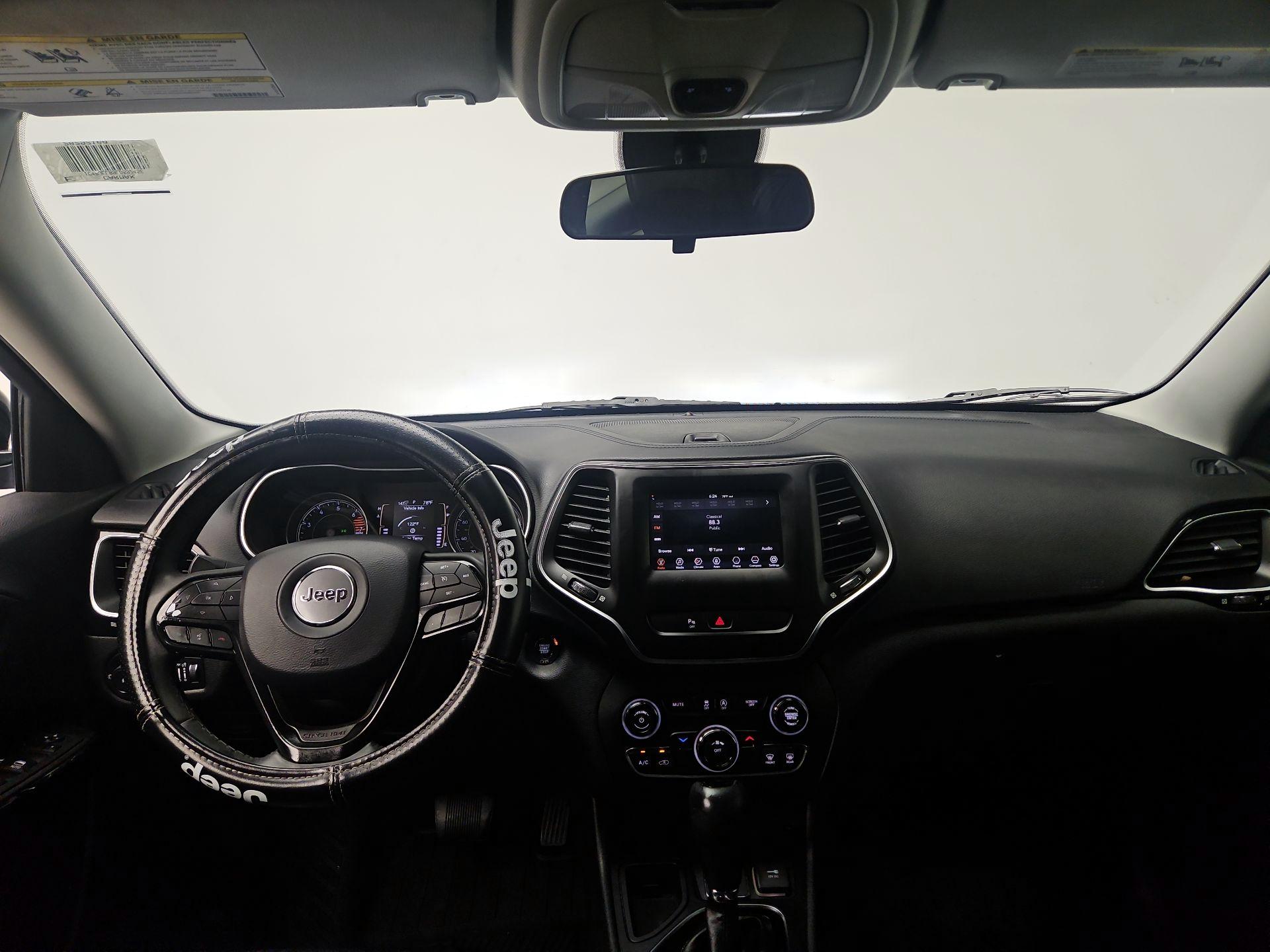 Thumbnail: 2020 Jeep Cherokee - 9