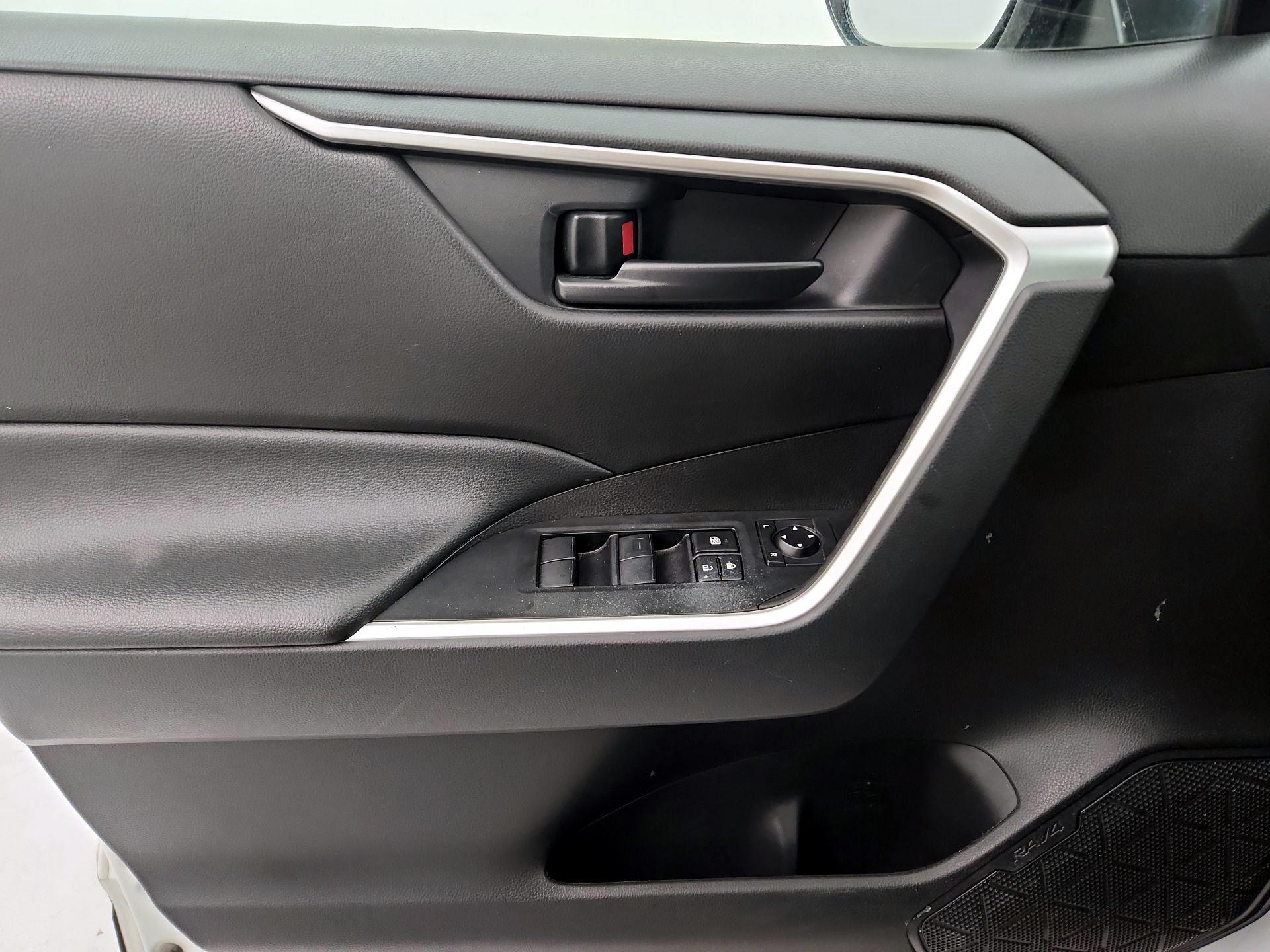 Thumbnail: 2024 Toyota RAV4 - 12