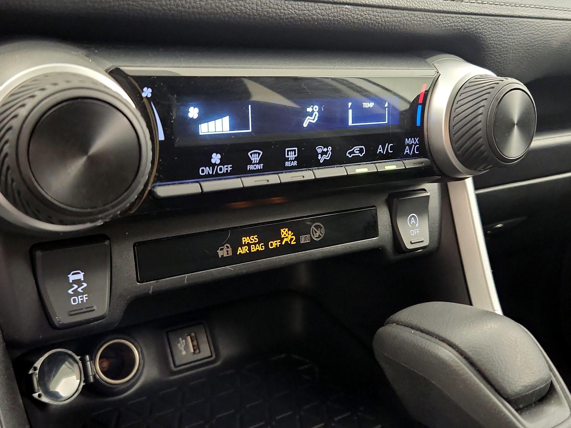 Thumbnail: 2024 Toyota RAV4 - 16