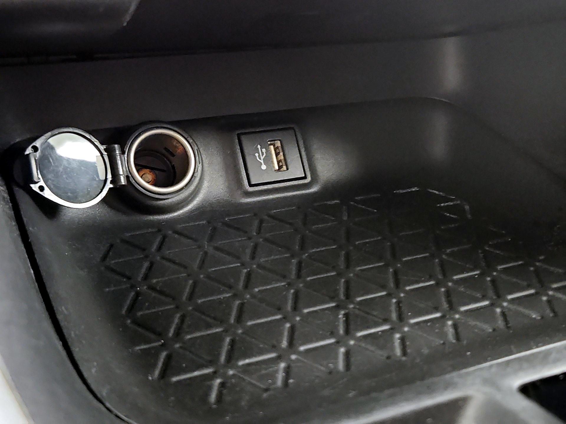 Thumbnail: 2024 Toyota RAV4 - 18