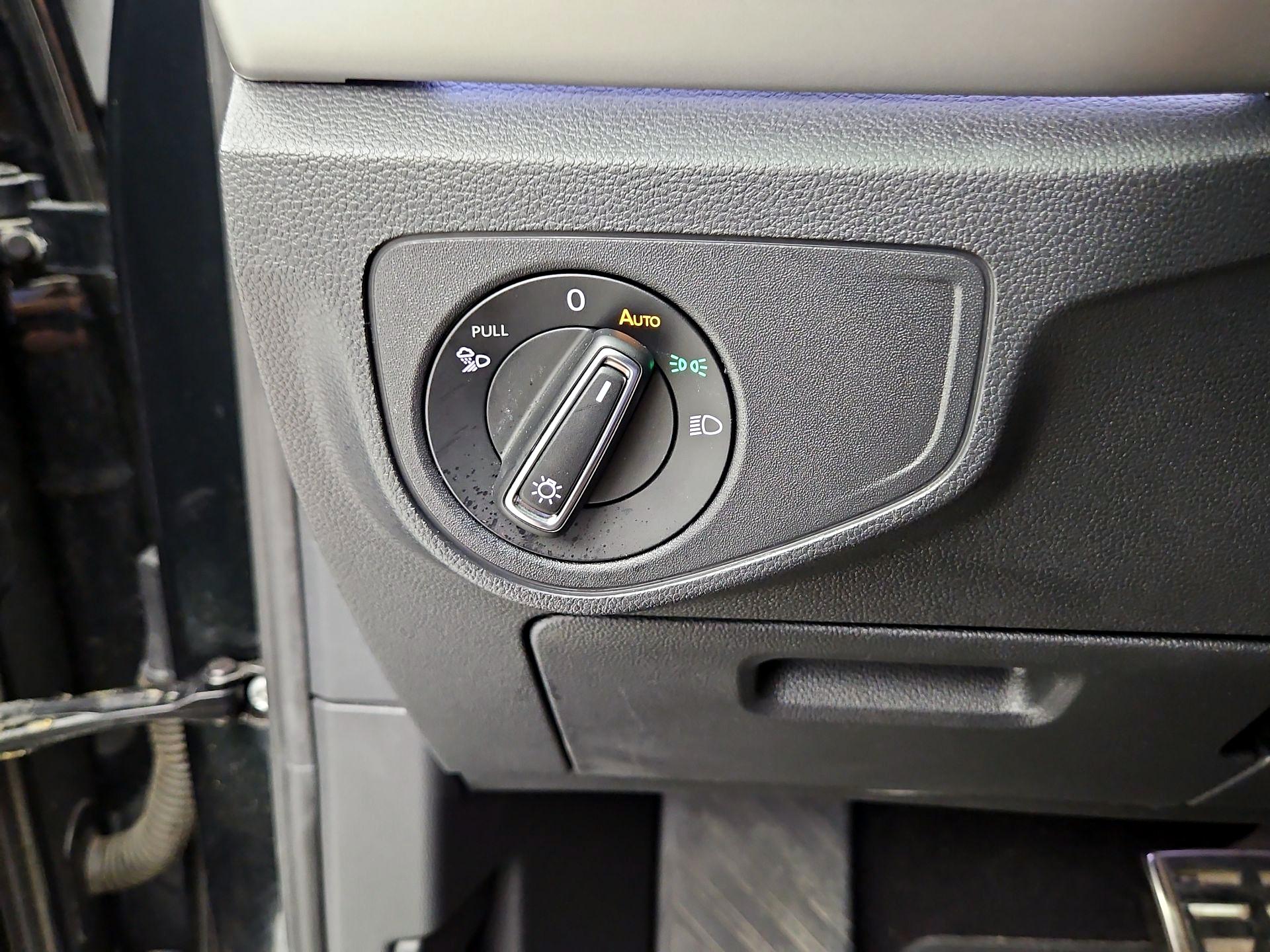 Thumbnail: 2022 Volkswagen Atlas - 13