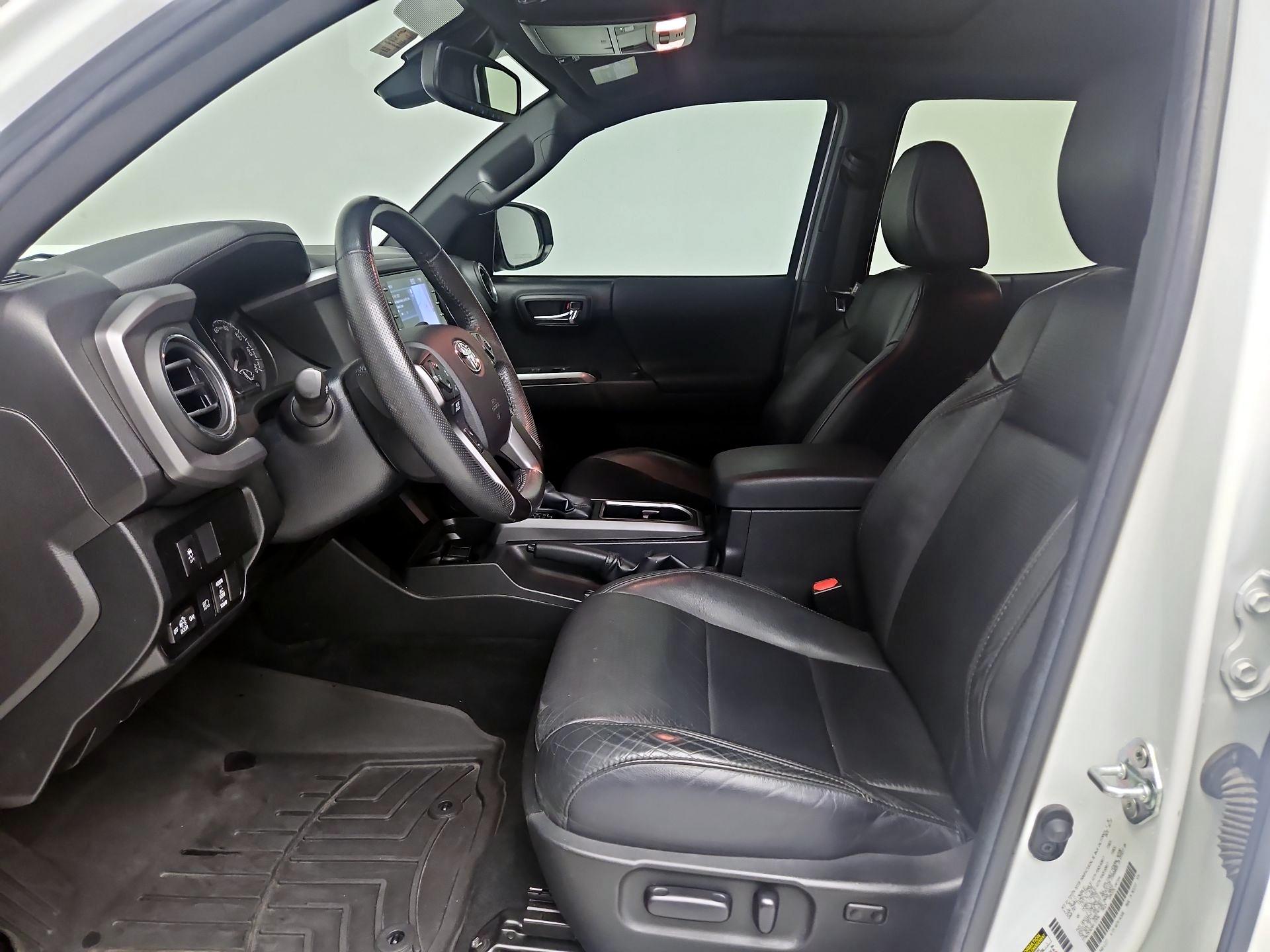 Thumbnail: 2022 Toyota Tacoma - 11