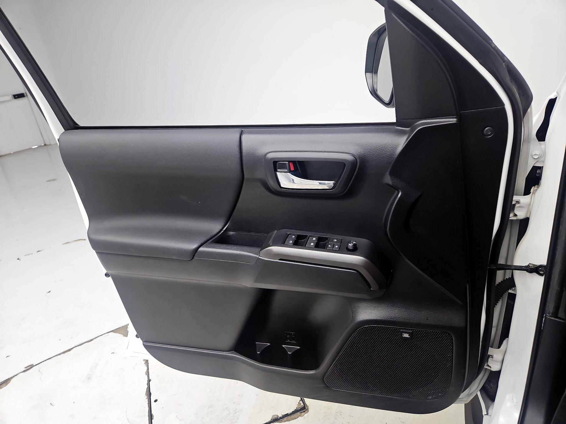 Thumbnail: 2022 Toyota Tacoma - 12