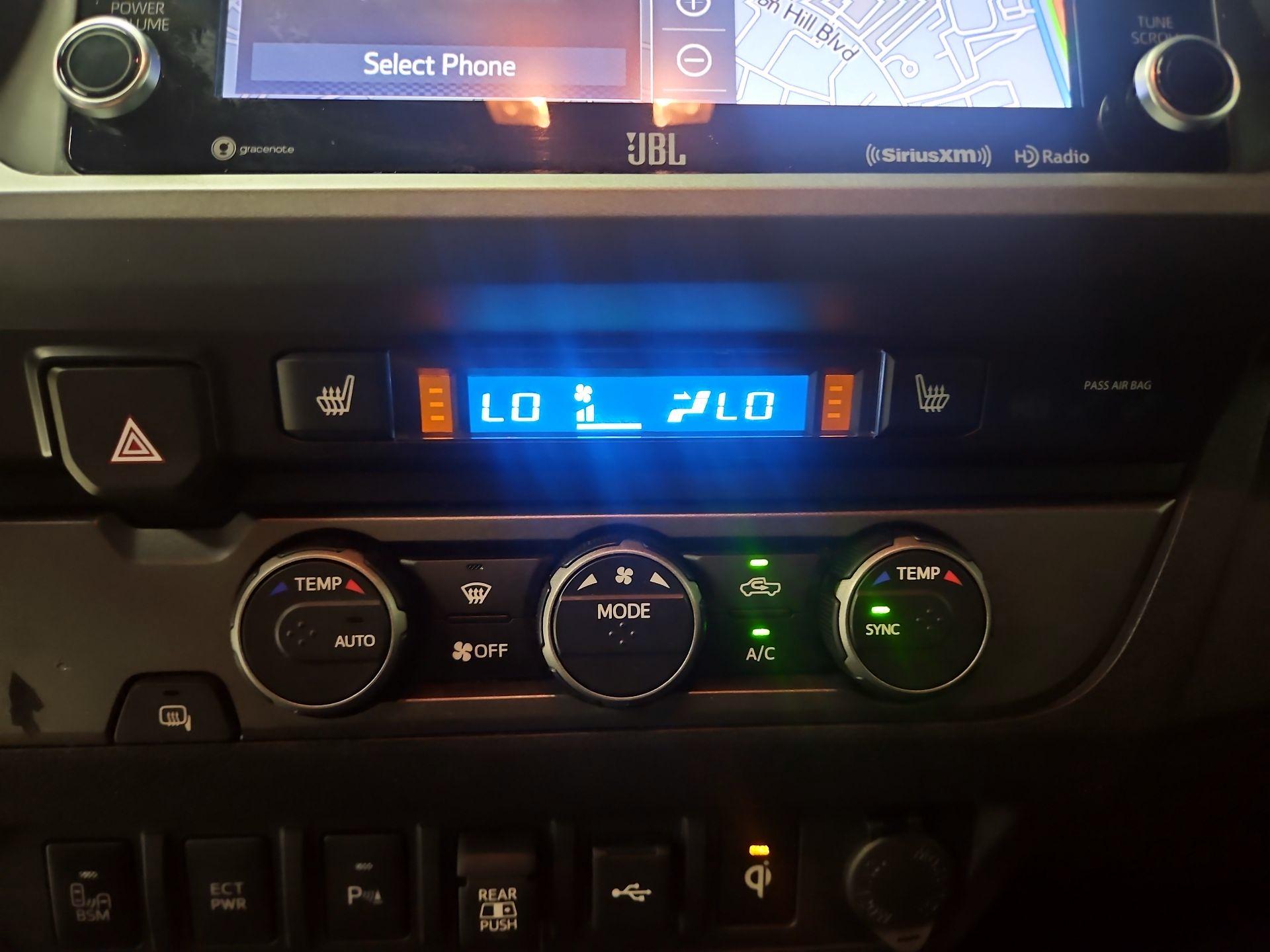 Thumbnail: 2022 Toyota Tacoma - 17