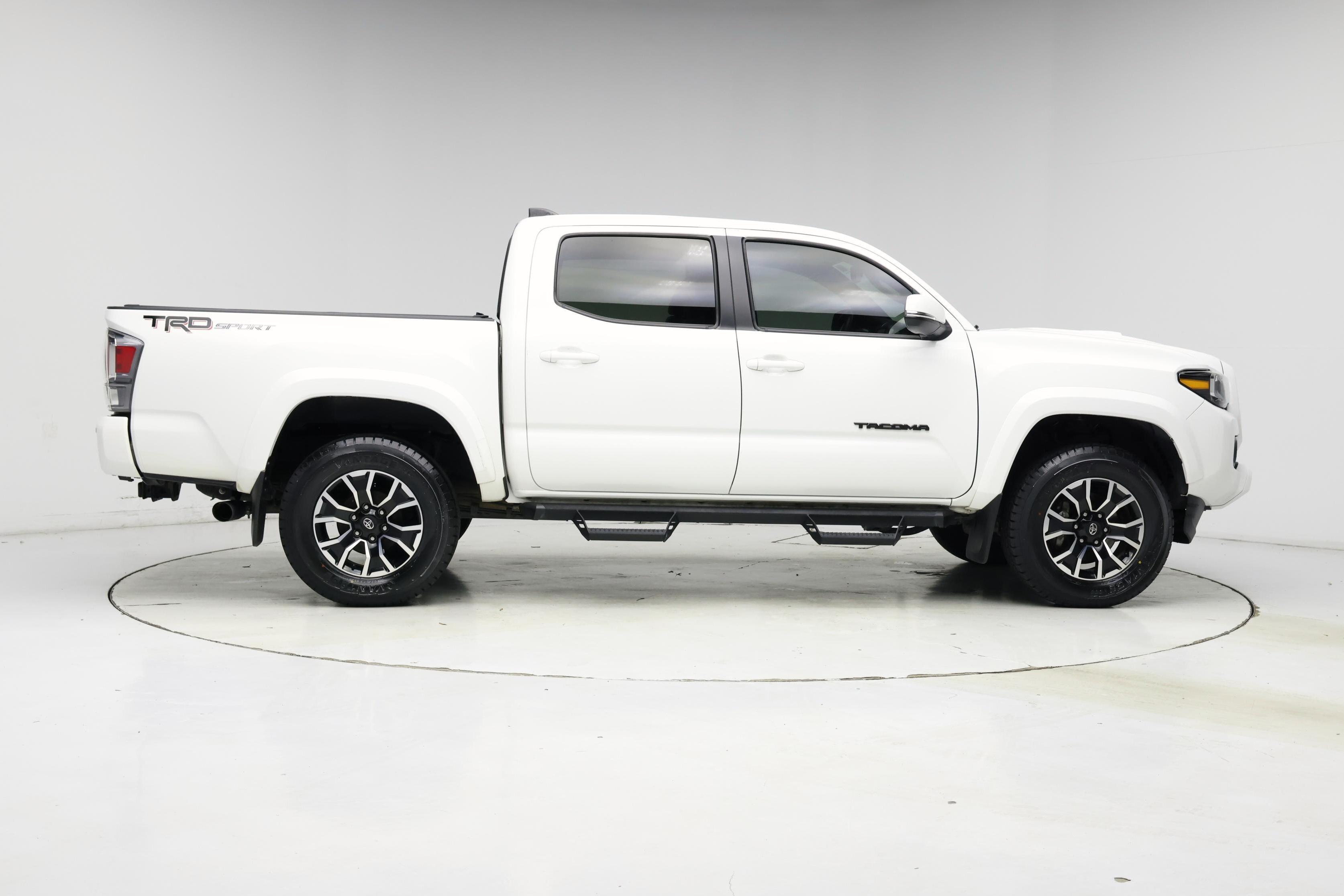 Thumbnail: 2022 Toyota Tacoma - 7