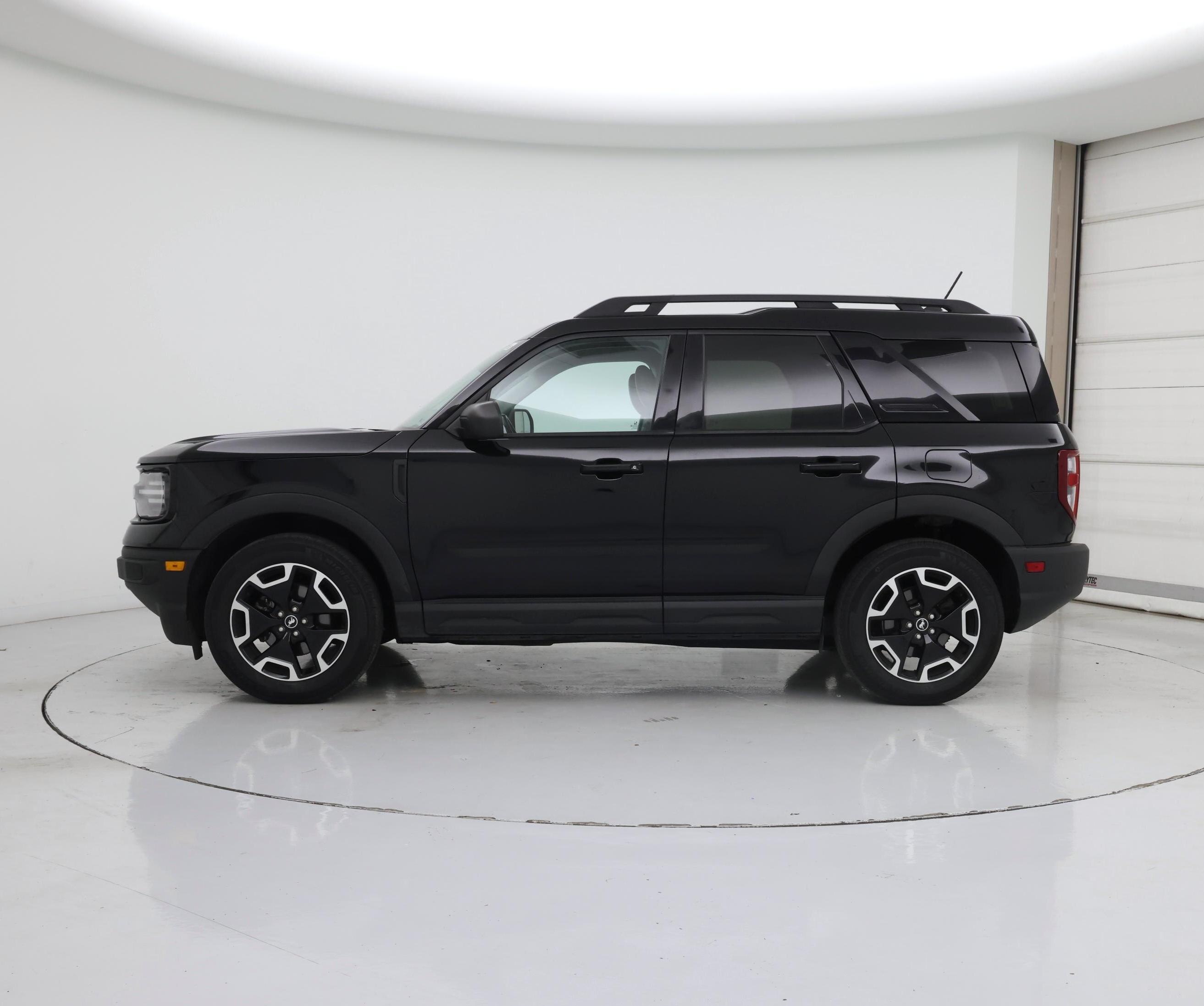 Thumbnail: 2023 Ford Bronco Sport - 3