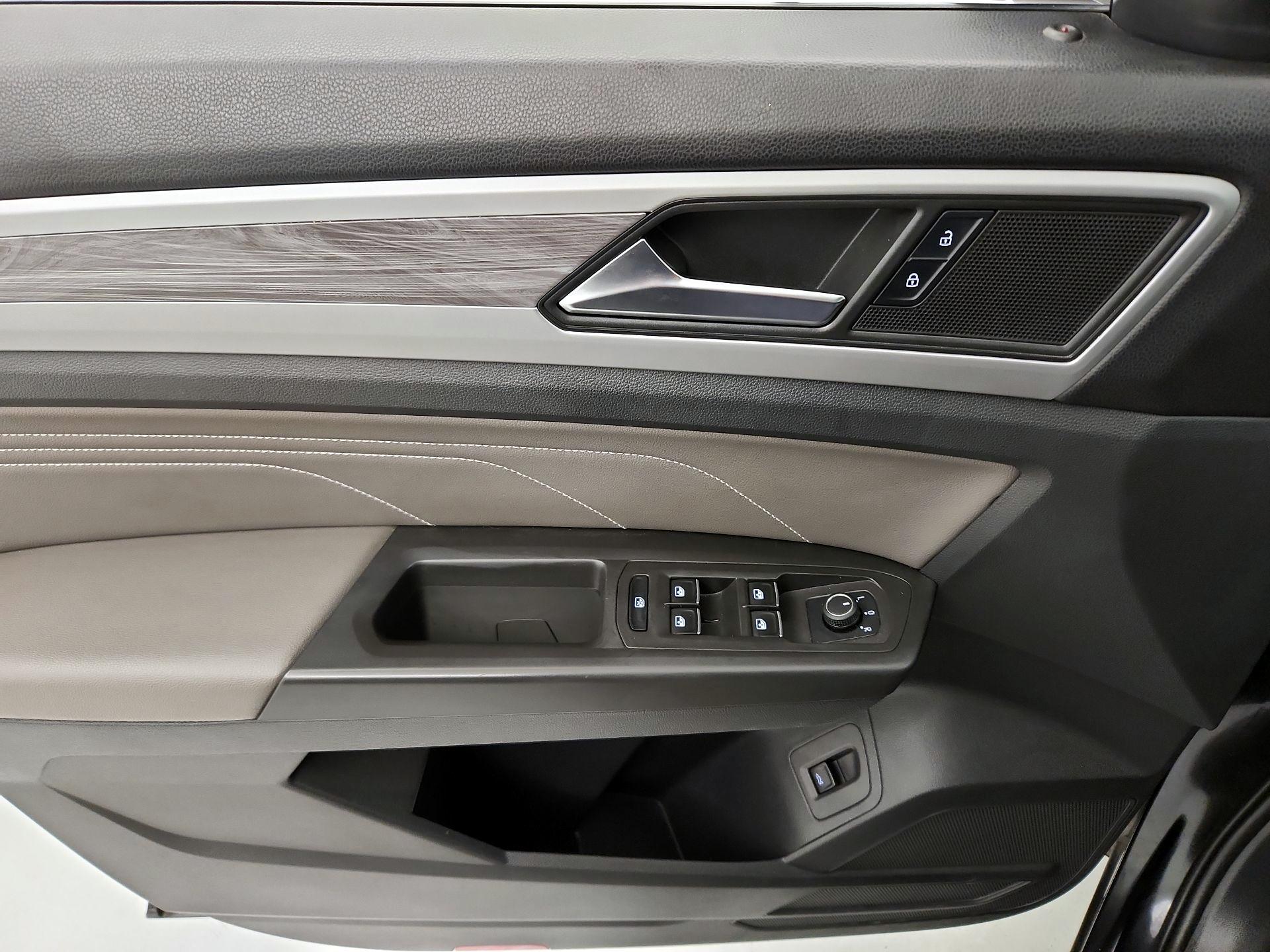 Thumbnail: 2023 Volkswagen Atlas - 12