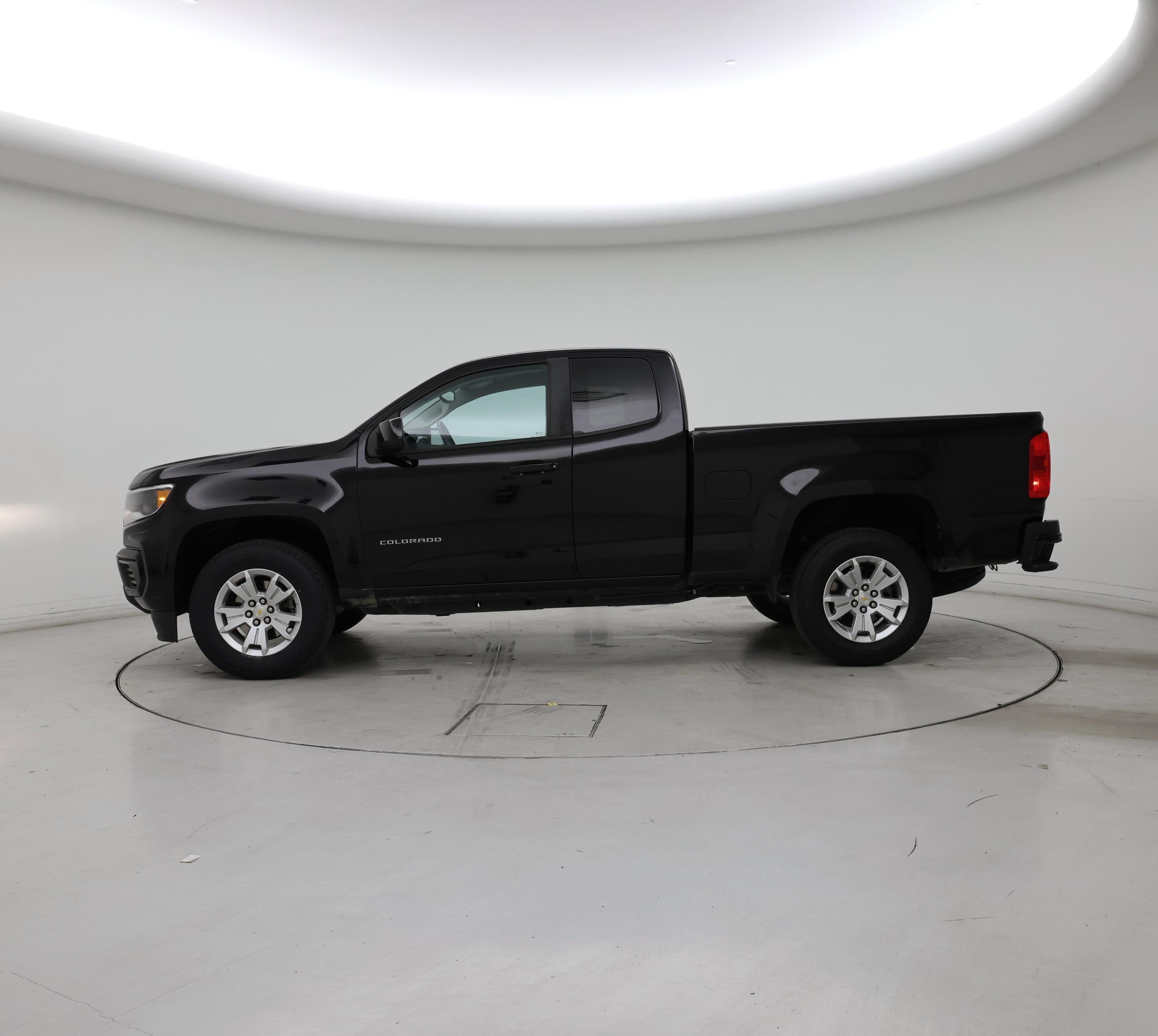 Thumbnail: 2022 Chevrolet Colorado - 3