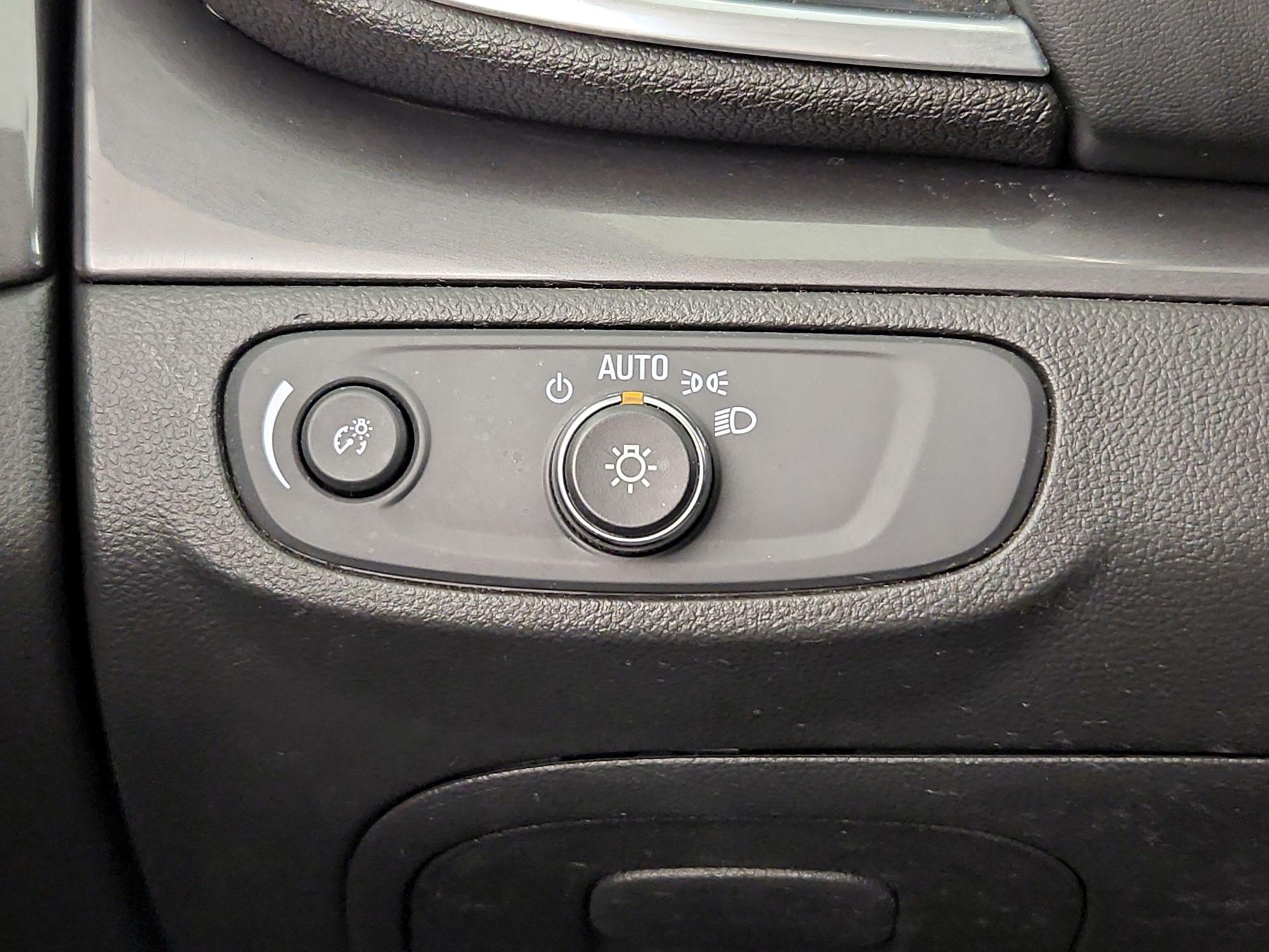 Thumbnail: 2021 Buick Encore - 13