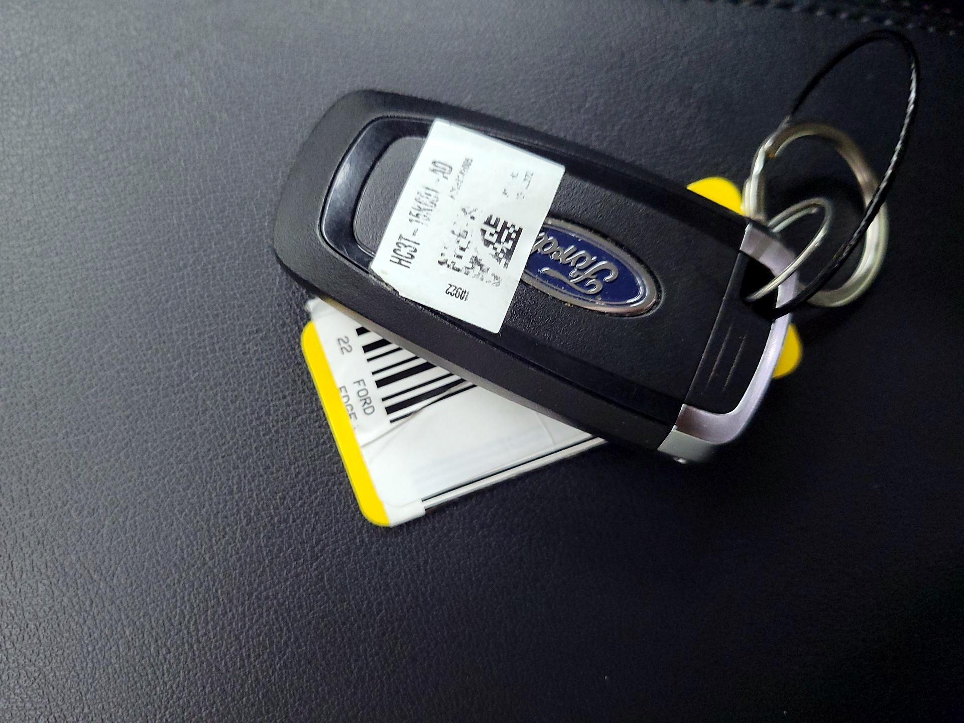 Thumbnail: 2022 Ford Edge - 18