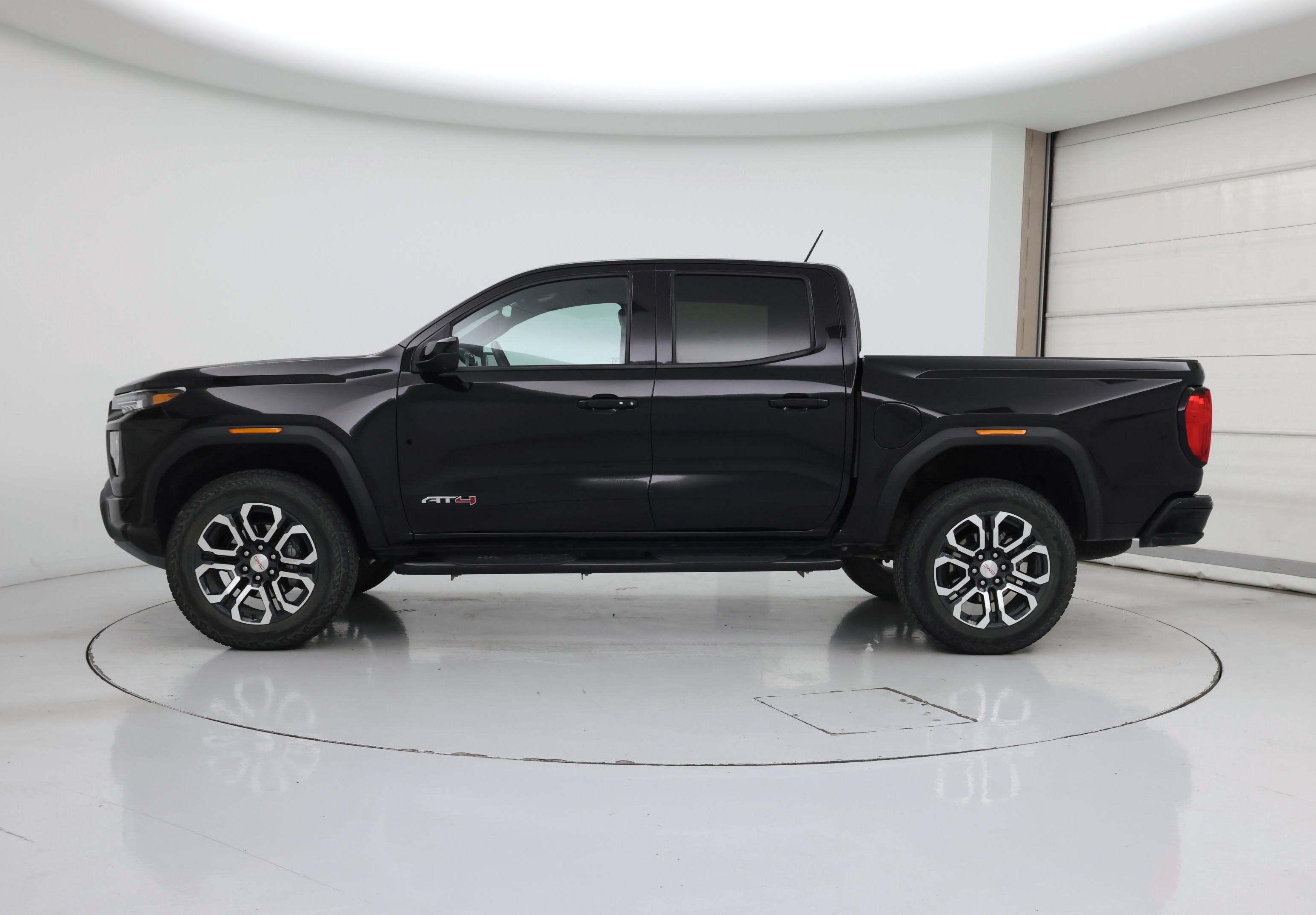 Thumbnail: 2023 GMC Canyon - 3