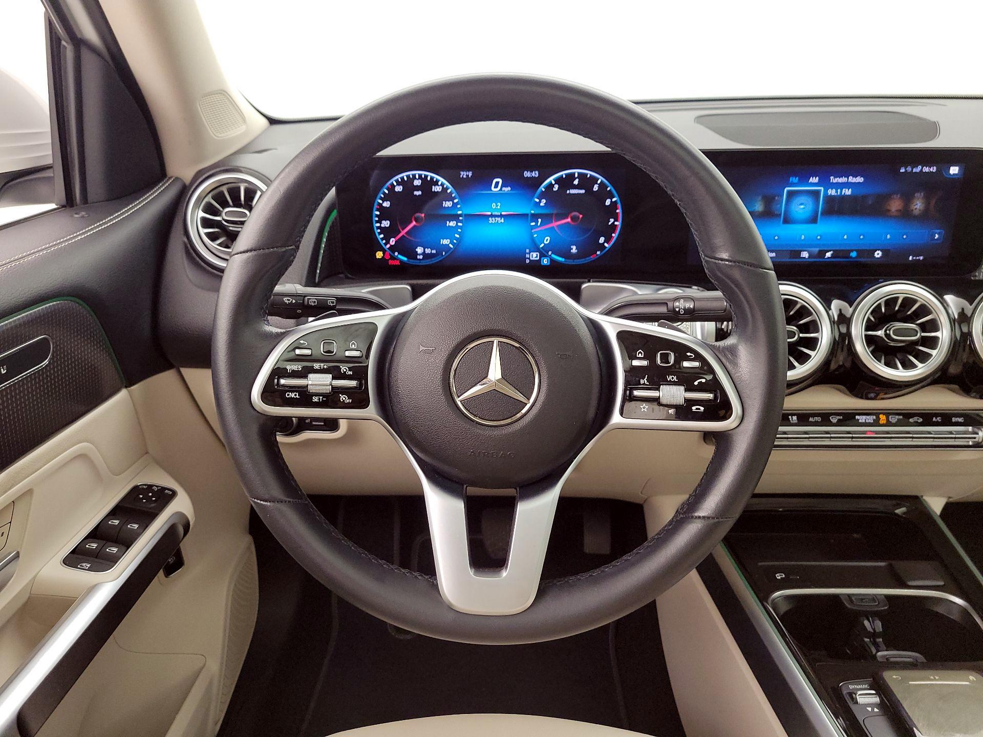 Thumbnail: 2022 Mercedes-Benz GLB - 10