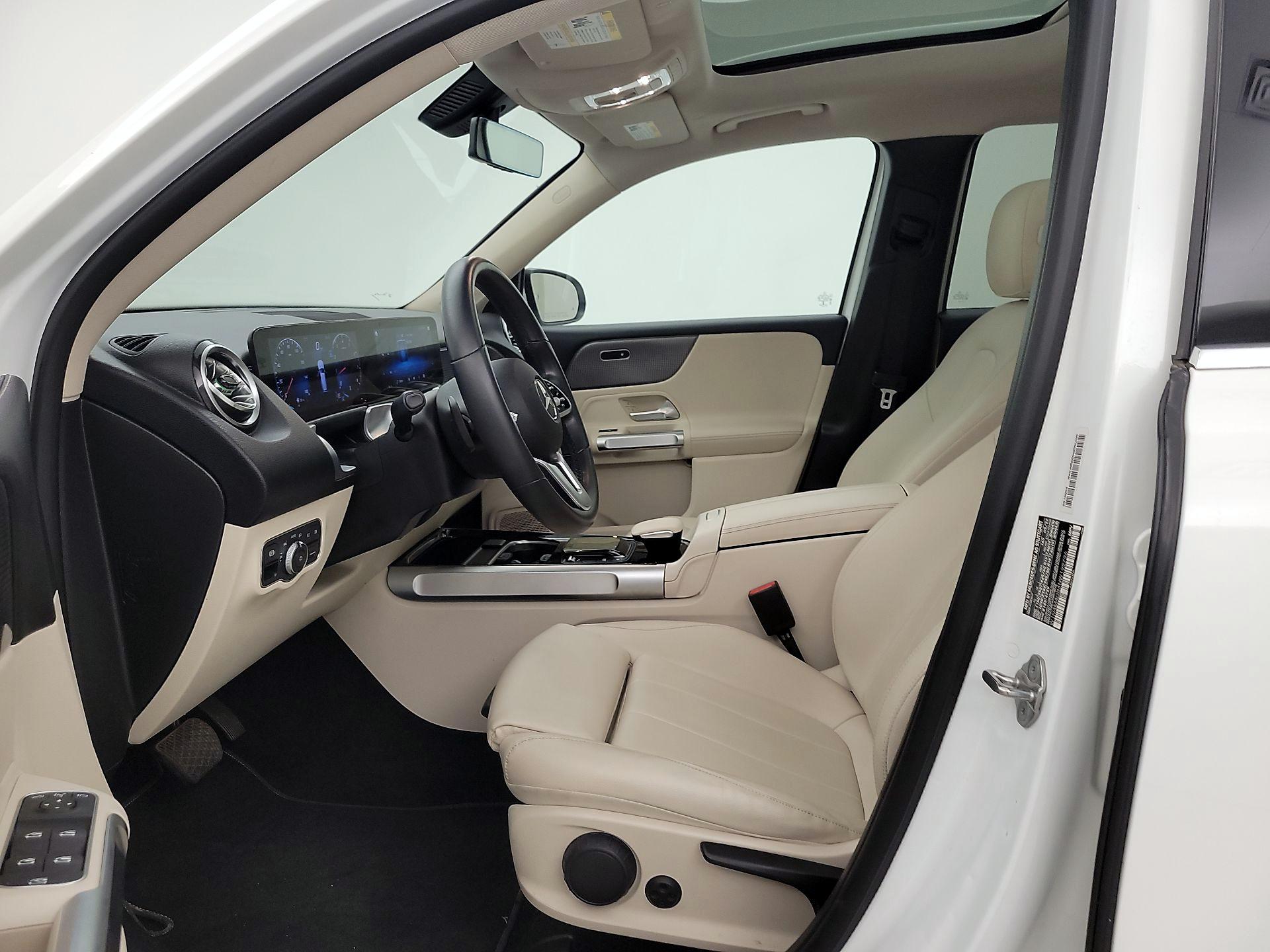 Thumbnail: 2022 Mercedes-Benz GLB - 11