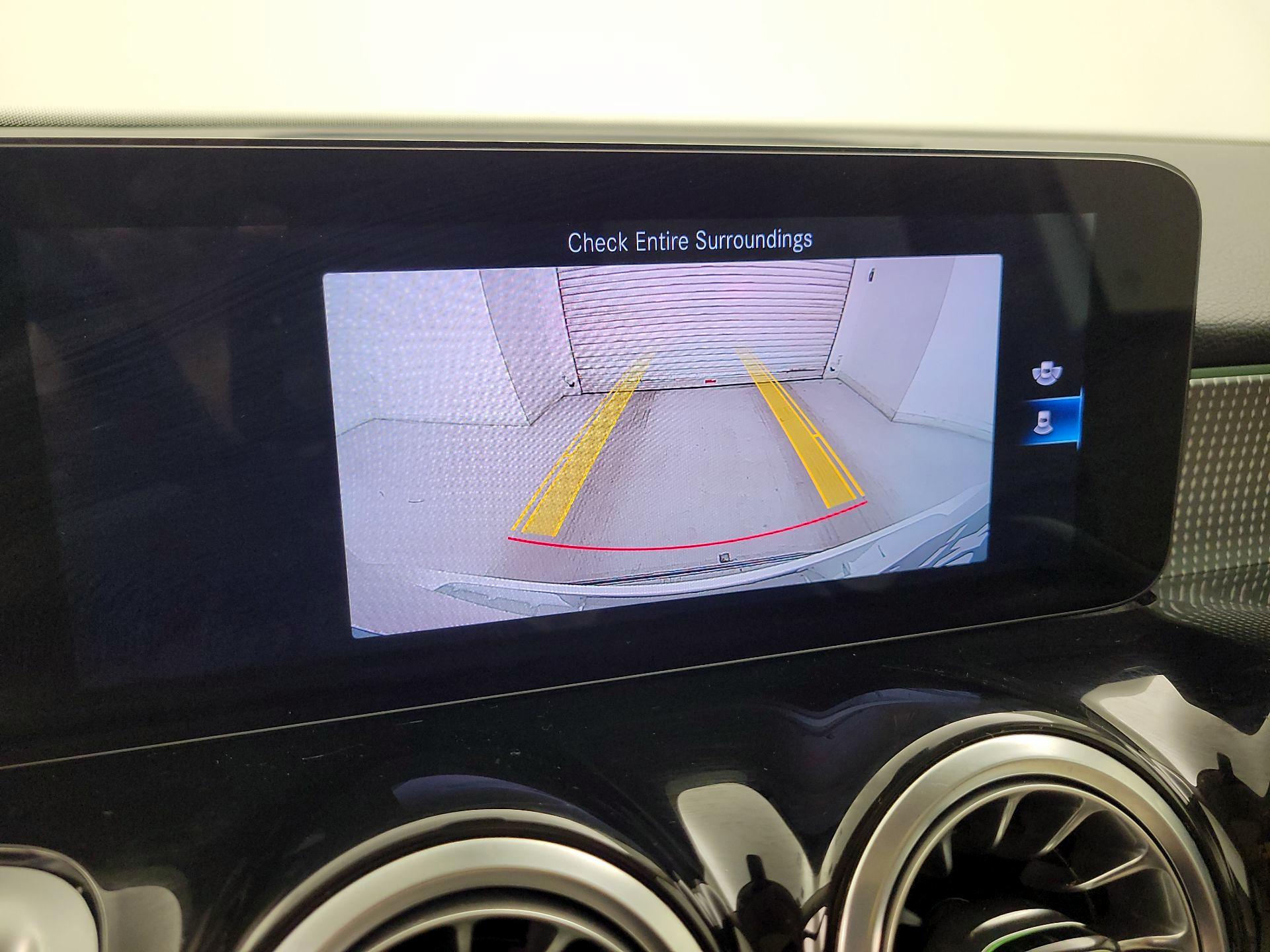 Thumbnail: 2022 Mercedes-Benz GLB - 14