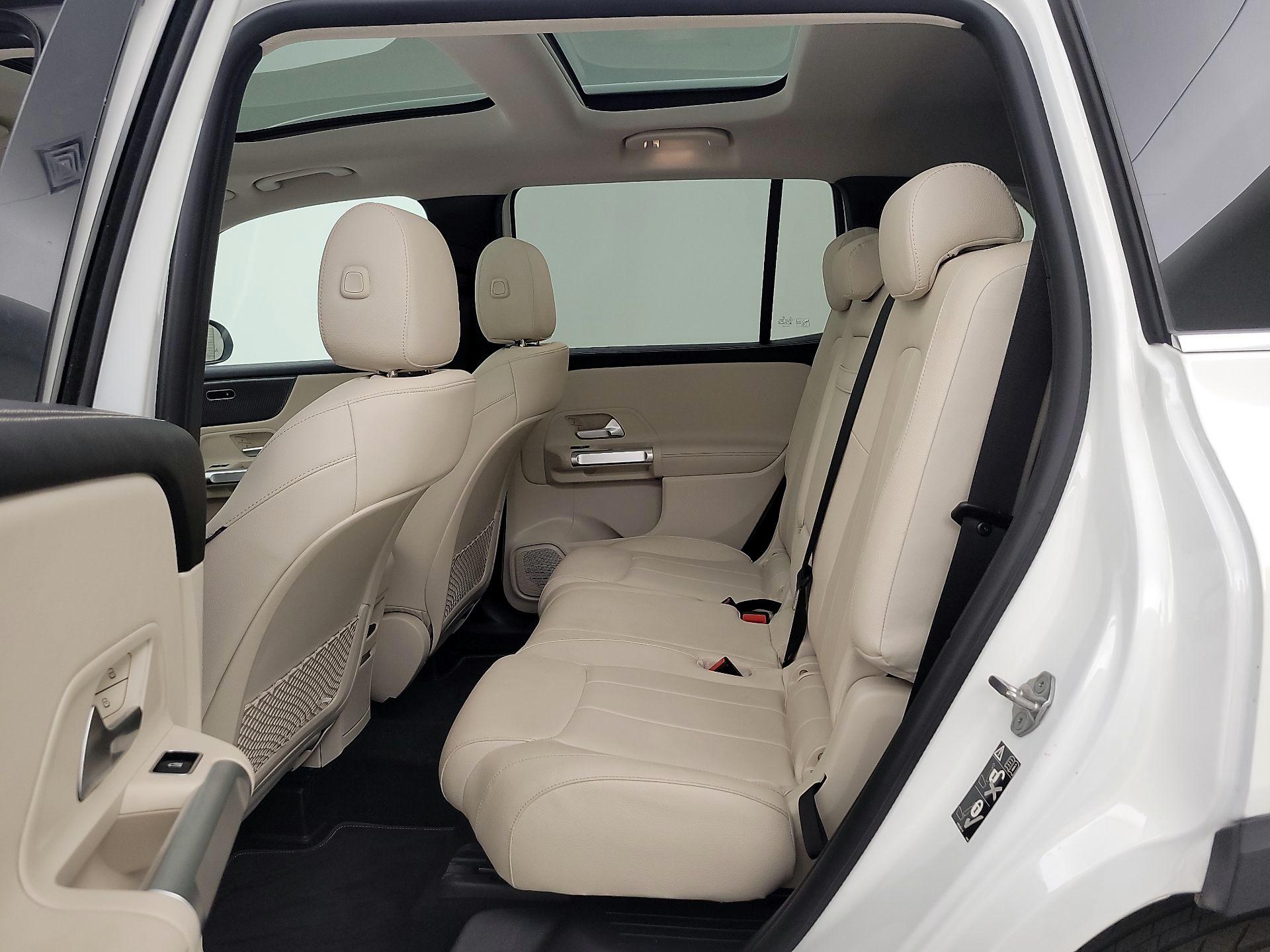 Thumbnail: 2022 Mercedes-Benz GLB - 20