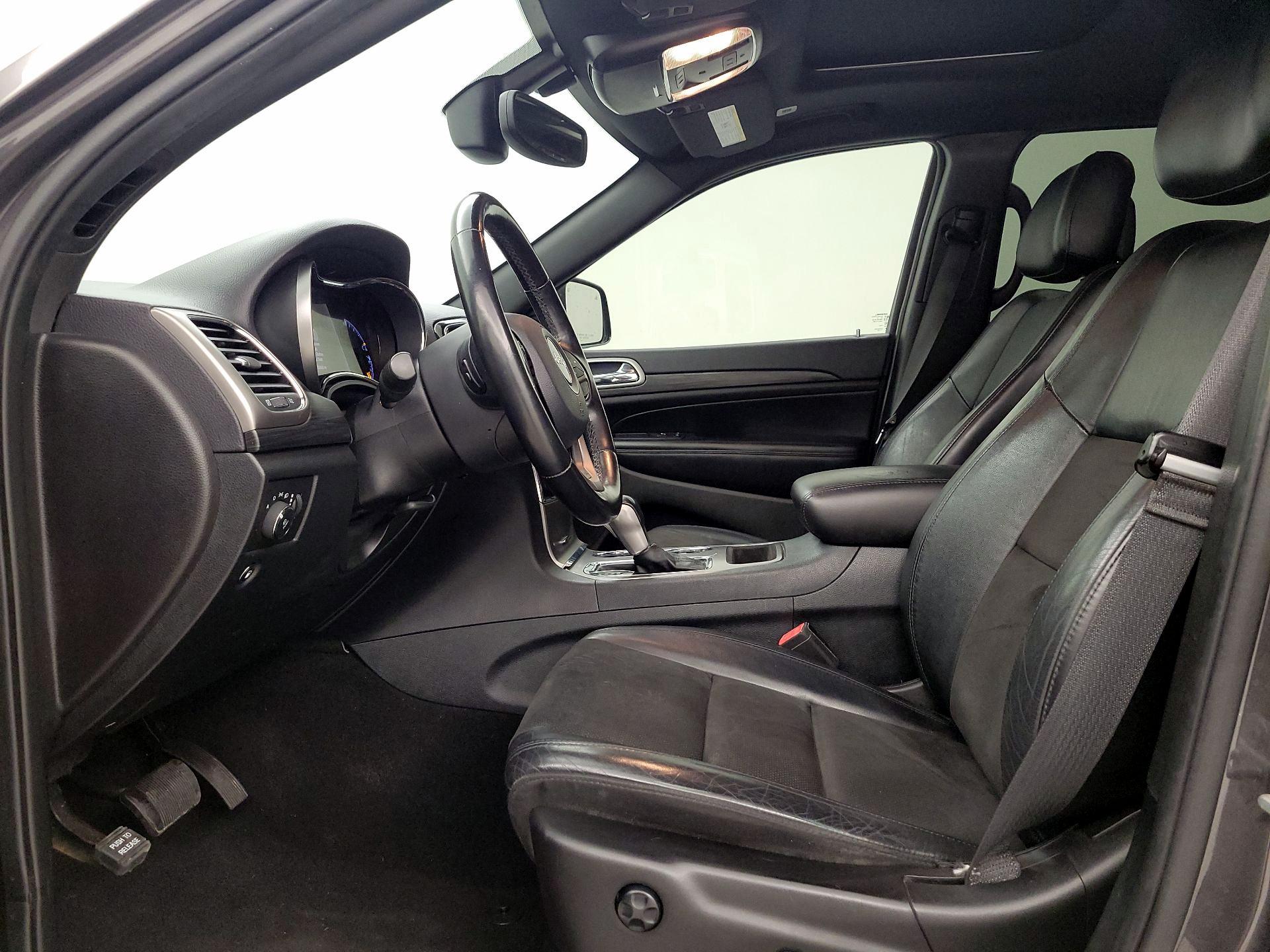 Thumbnail: 2020 Jeep Grand Cherokee - 11