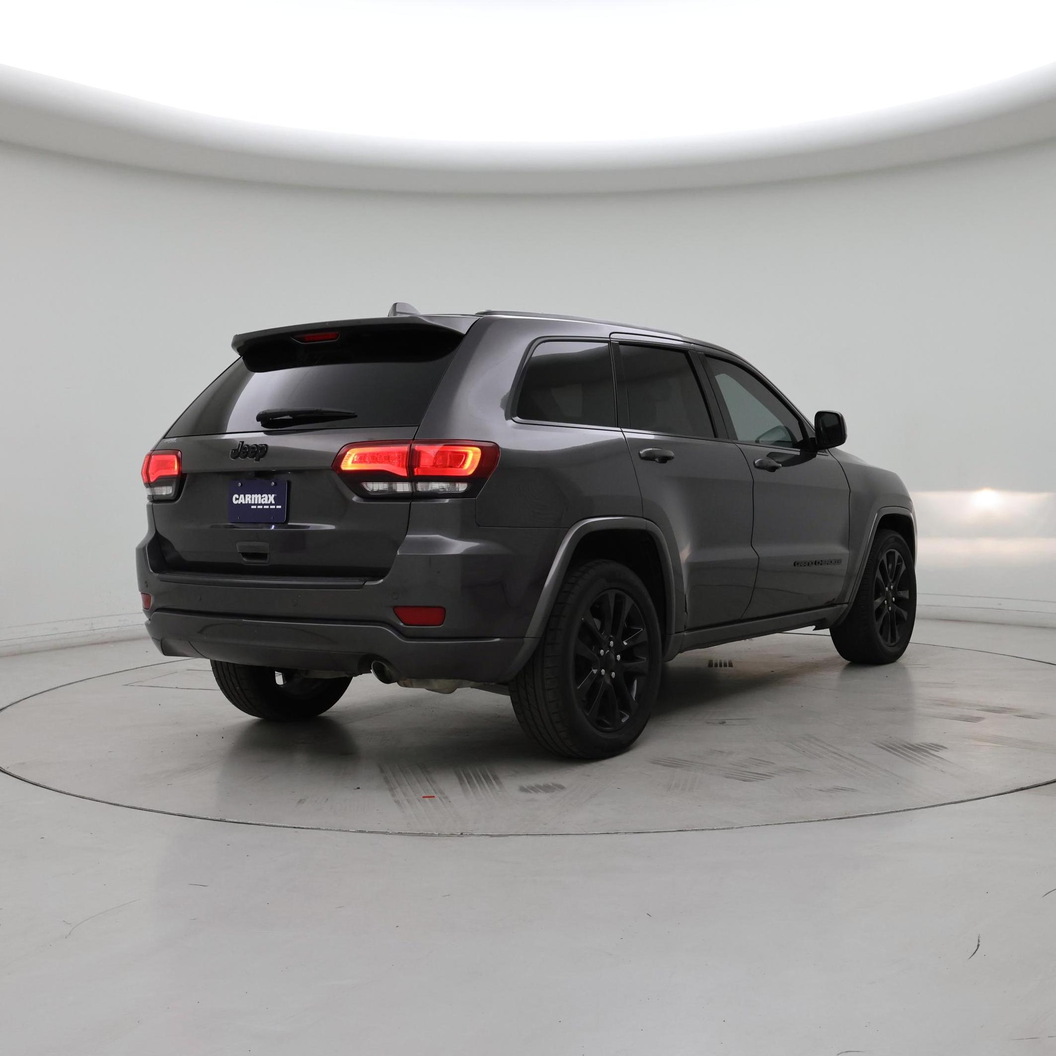 Thumbnail: 2020 Jeep Grand Cherokee - 8