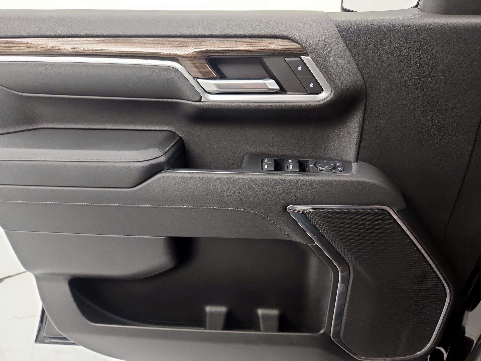 Thumbnail: 2022 Chevrolet Silverado 1500 - 12