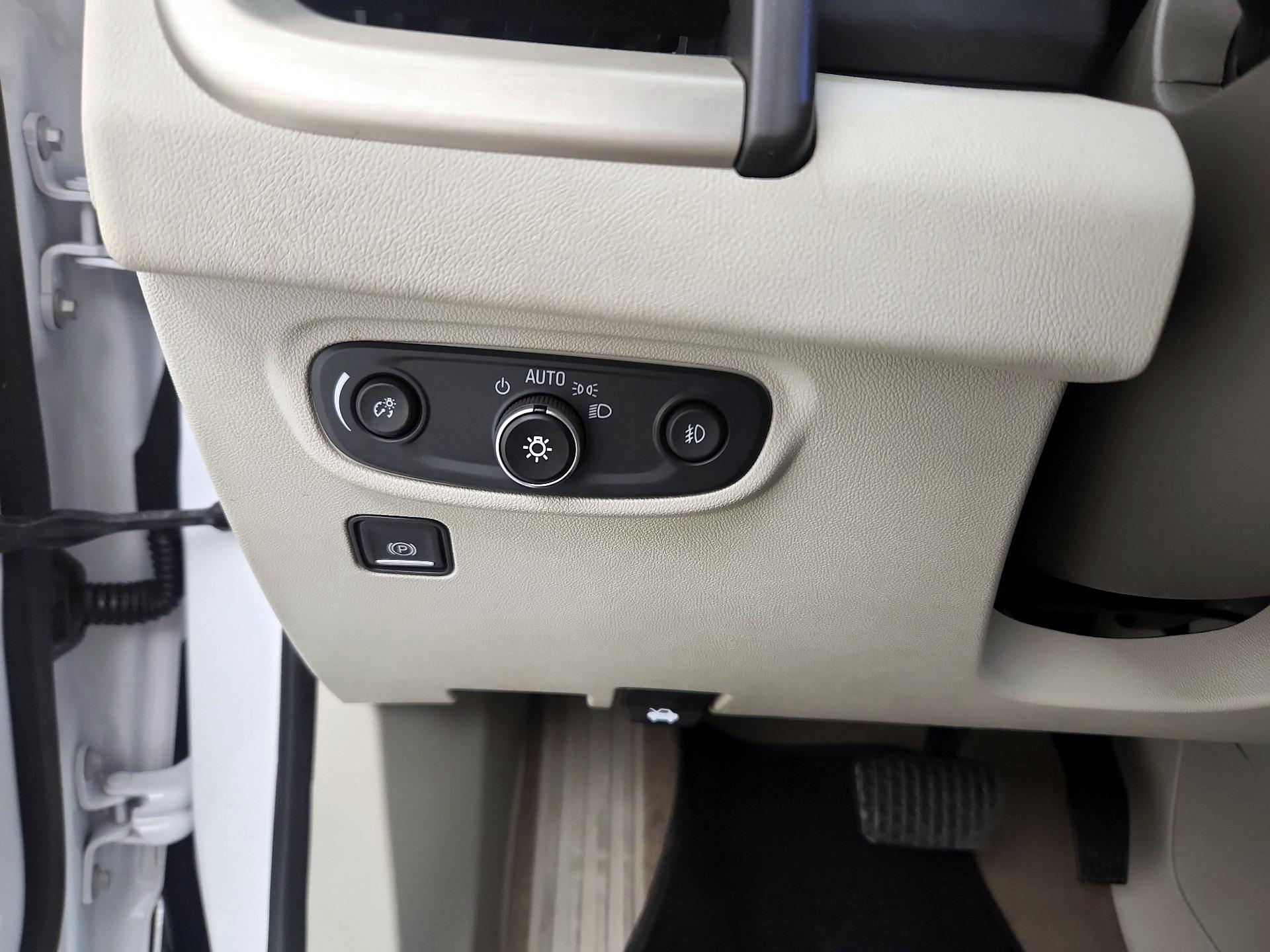 Thumbnail: 2020 GMC Terrain - 13