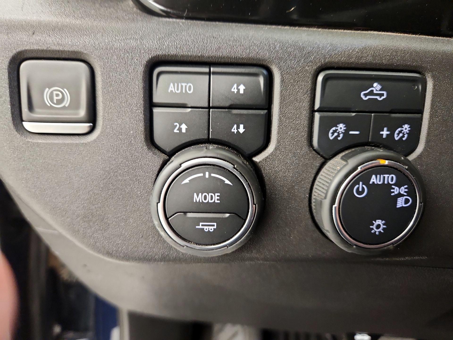 Thumbnail: 2023 Chevrolet Silverado 1500 - 13