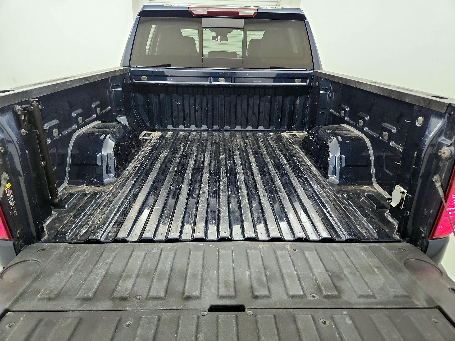 Thumbnail: 2023 Chevrolet Silverado 1500 - 20