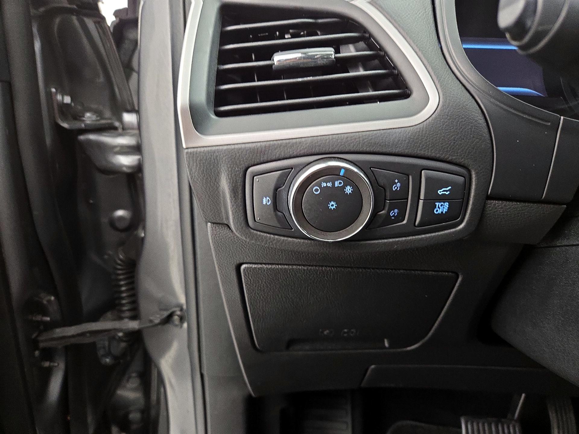 Thumbnail: 2022 Ford Edge - 13