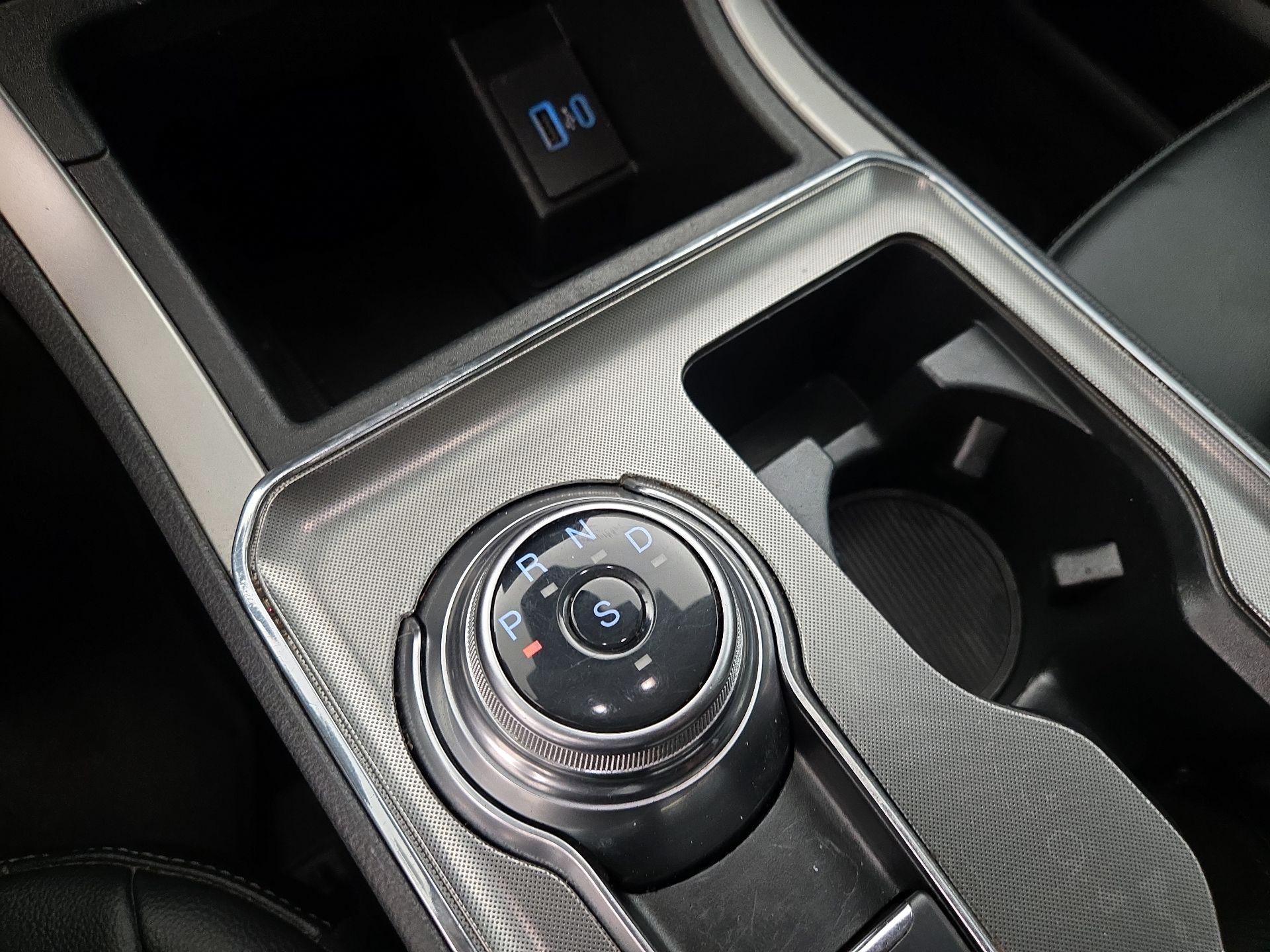 Thumbnail: 2022 Ford Edge - 17