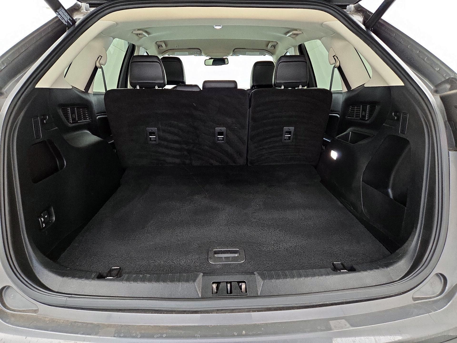 Thumbnail: 2022 Ford Edge - 20