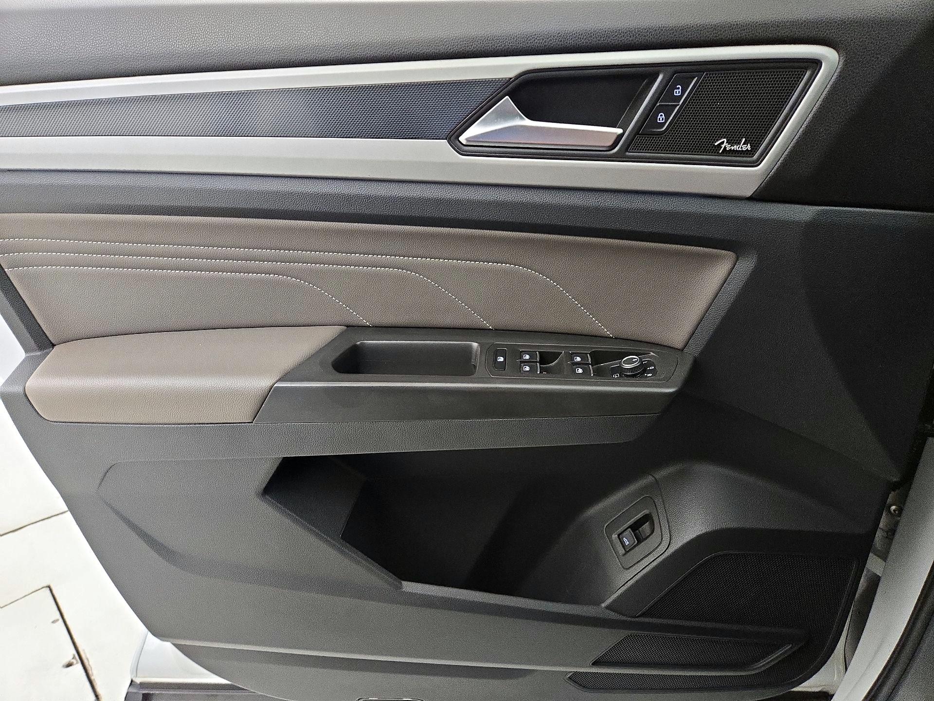 Thumbnail: 2022 Volkswagen Atlas - 12