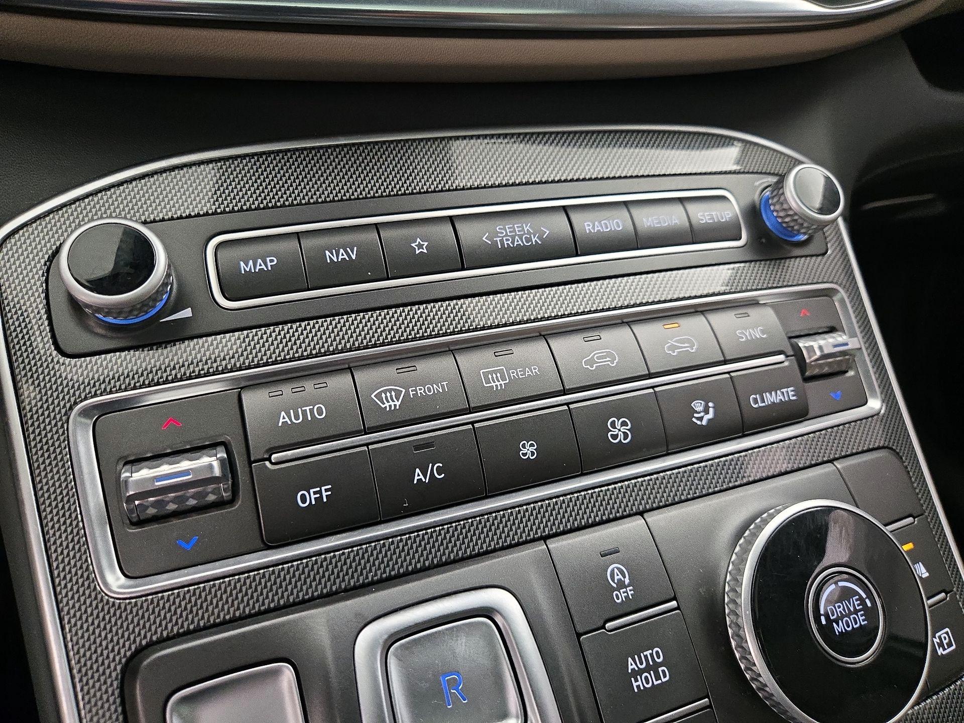 Thumbnail: 2023 Hyundai Santa Fe - 17