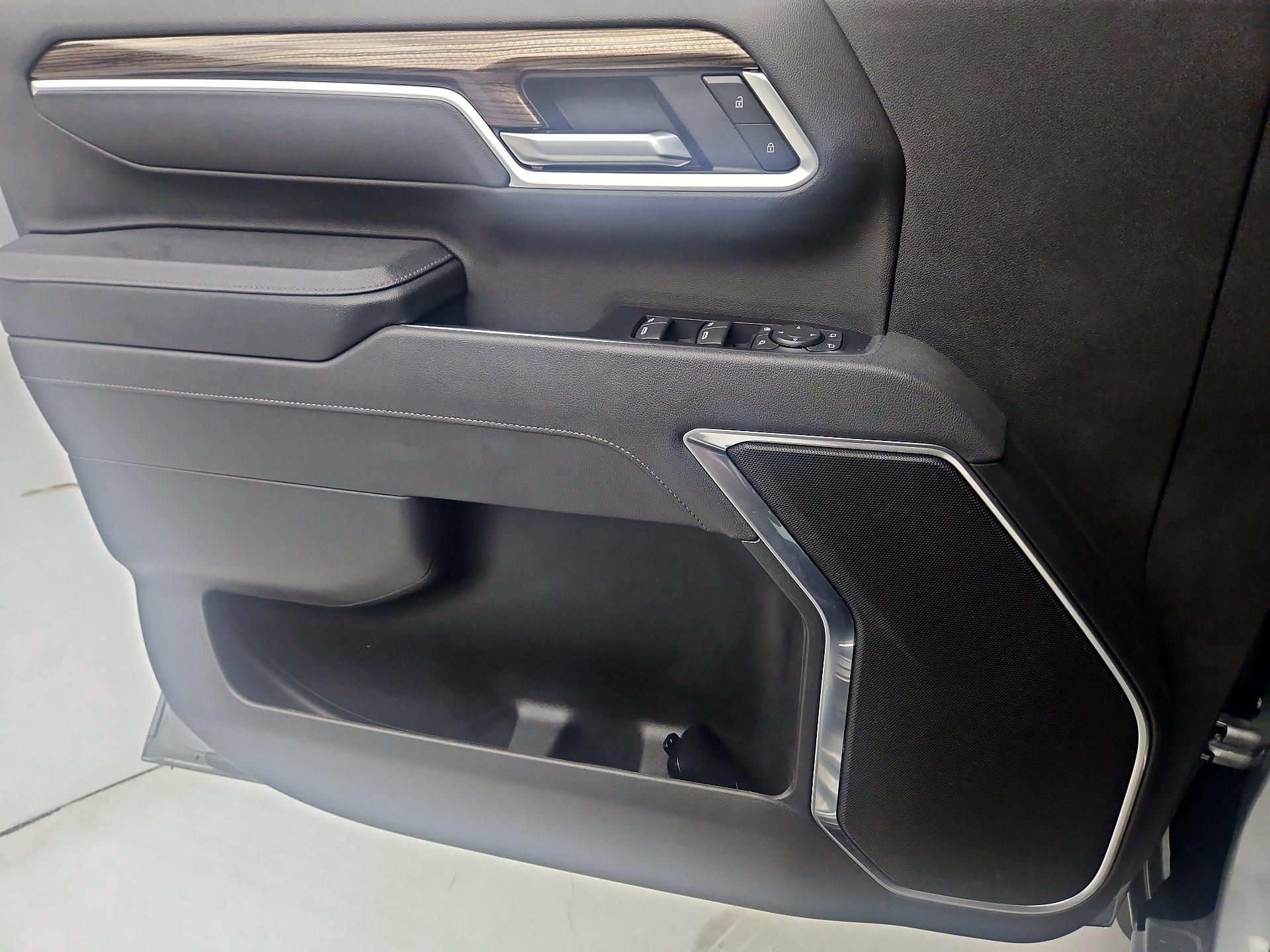 Thumbnail: 2026 Chevrolet Silverado 2500 - 12