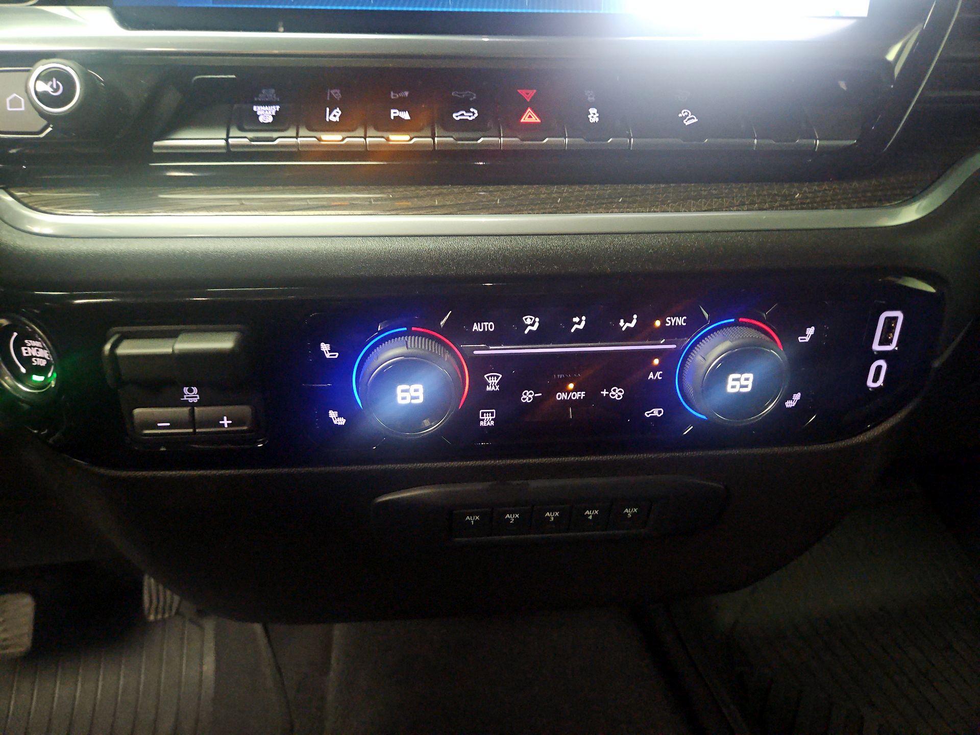 Thumbnail: 2026 Chevrolet Silverado 2500 - 17