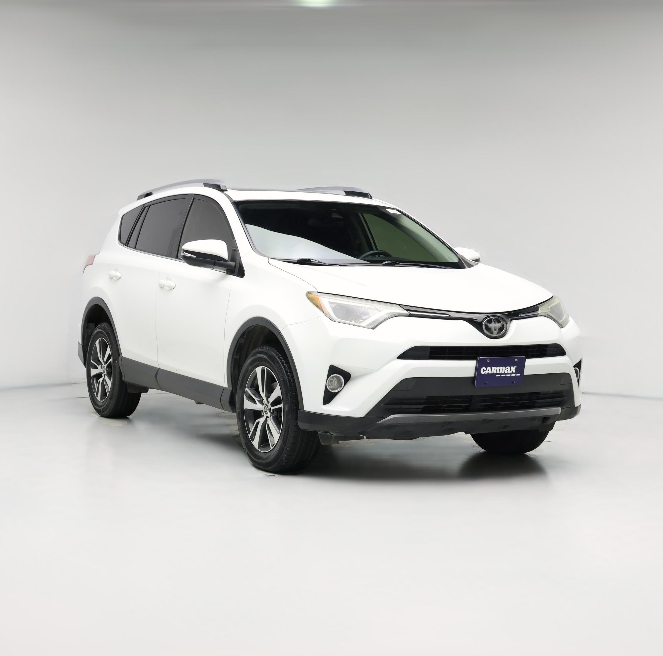 Thumbnail: 2017 Toyota RAV4 - 1