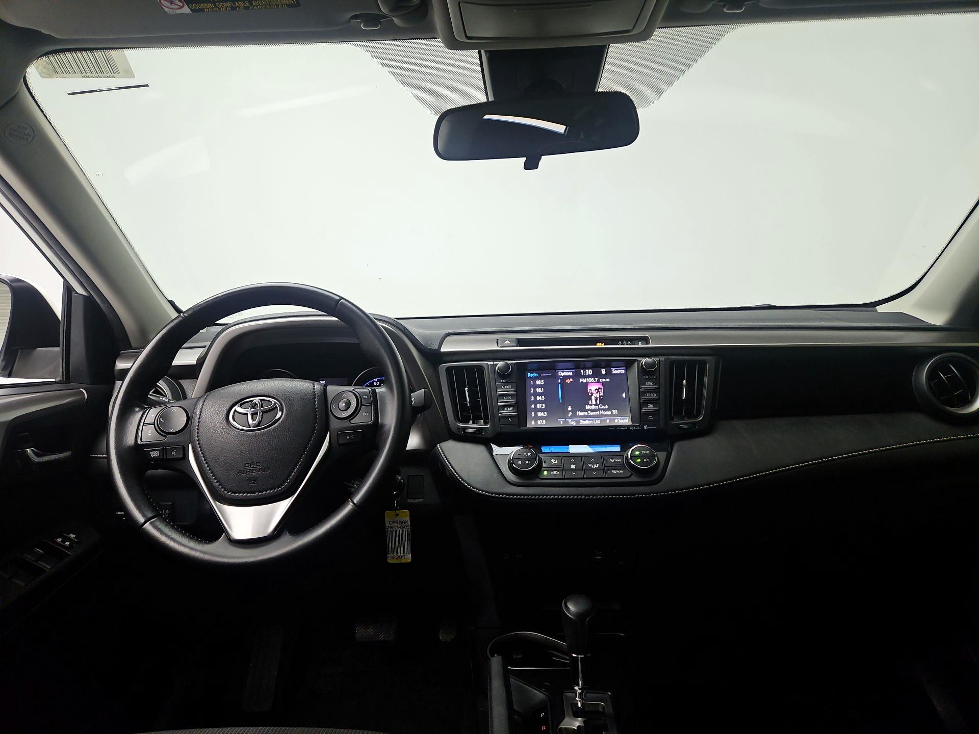 Thumbnail: 2017 Toyota RAV4 - 9