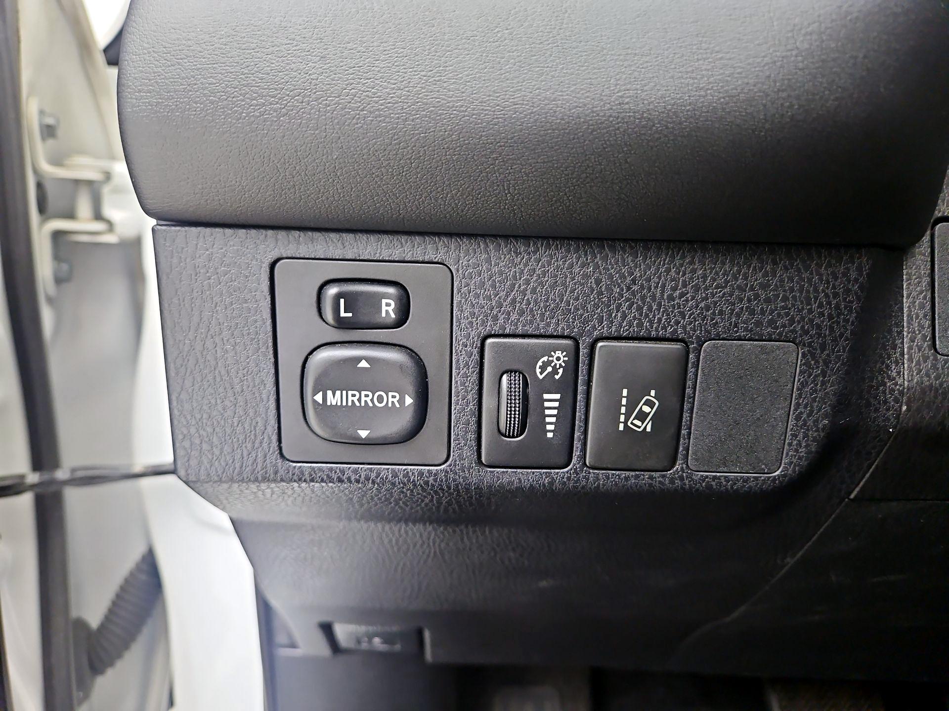 Thumbnail: 2017 Toyota RAV4 - 13