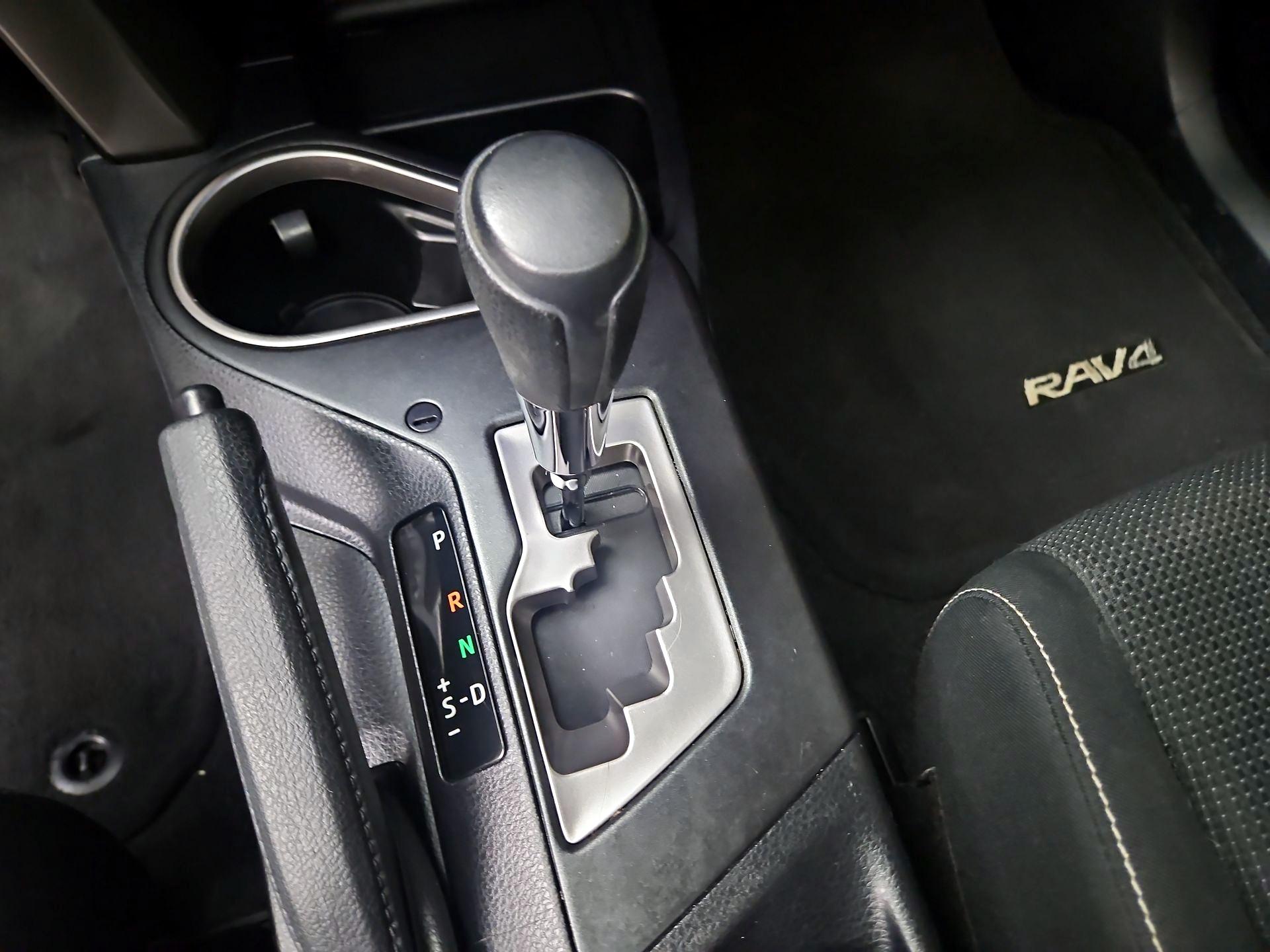 Thumbnail: 2017 Toyota RAV4 - 17