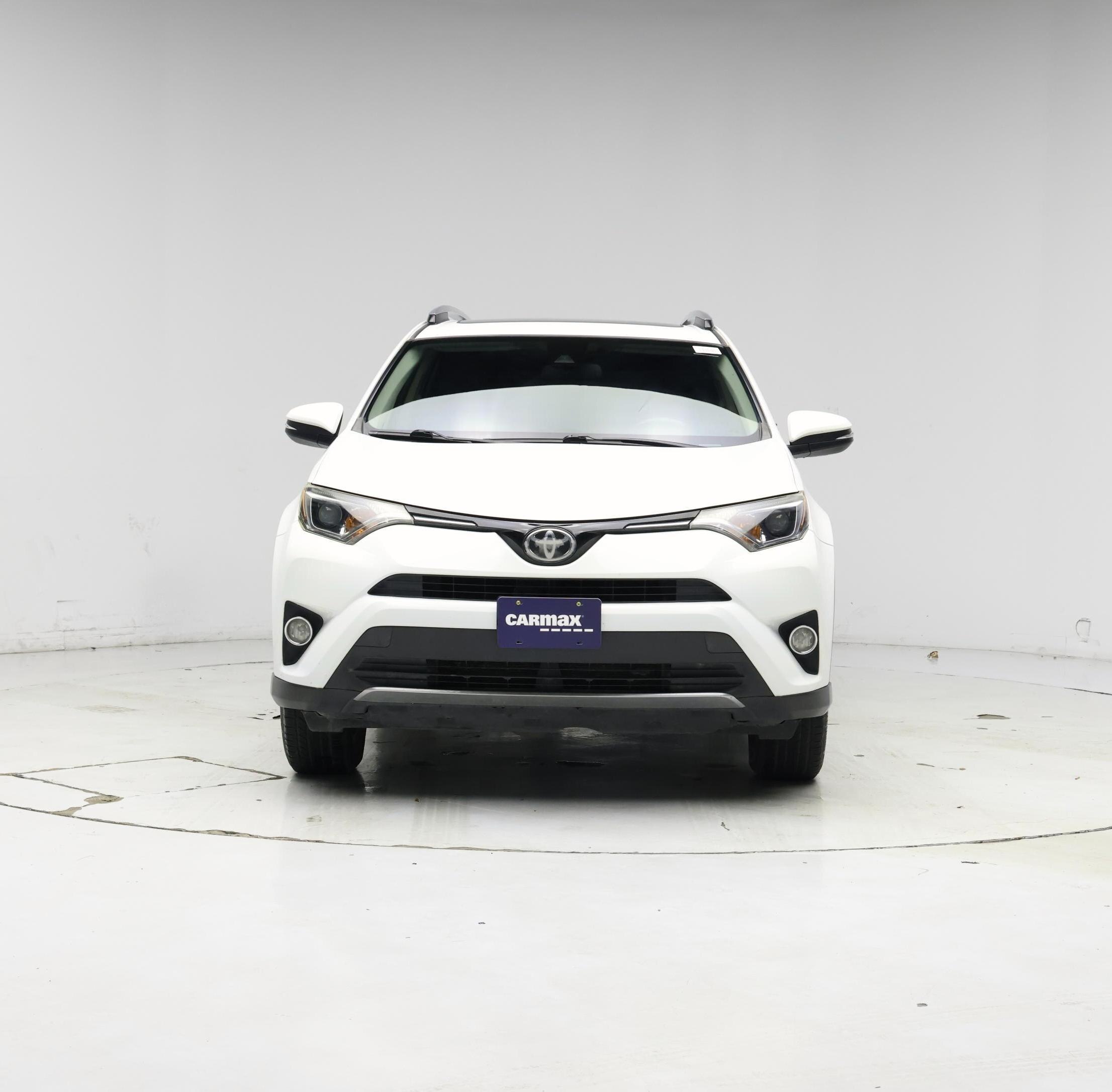 Thumbnail: 2017 Toyota RAV4 - 5